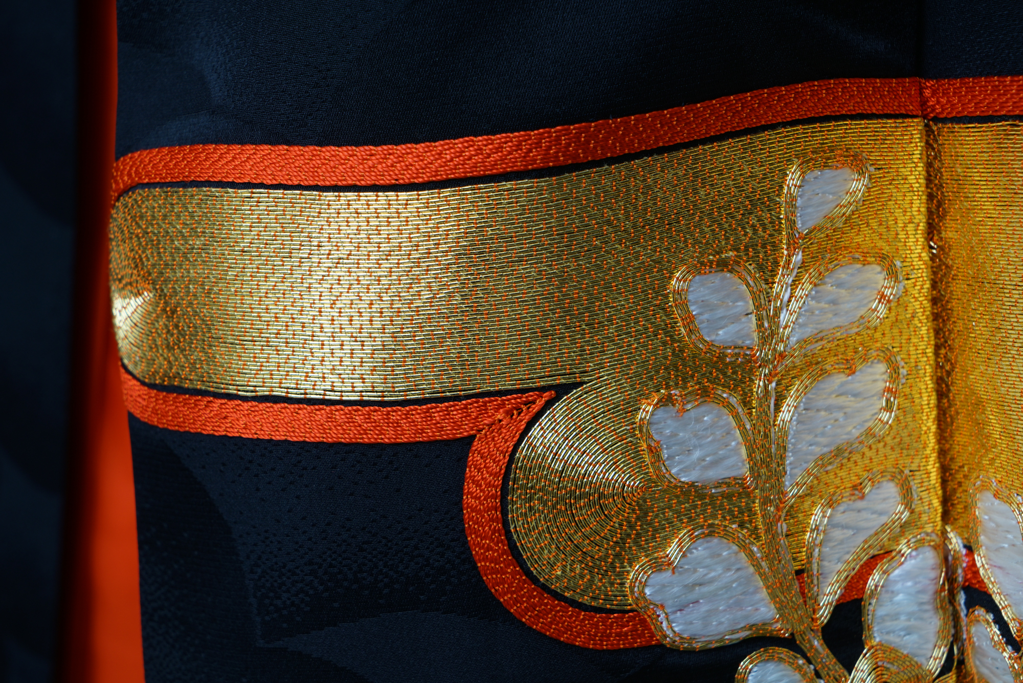 Circa 1950s Vintage Japanese Handwoven Silk Damask Kakashita Kimono