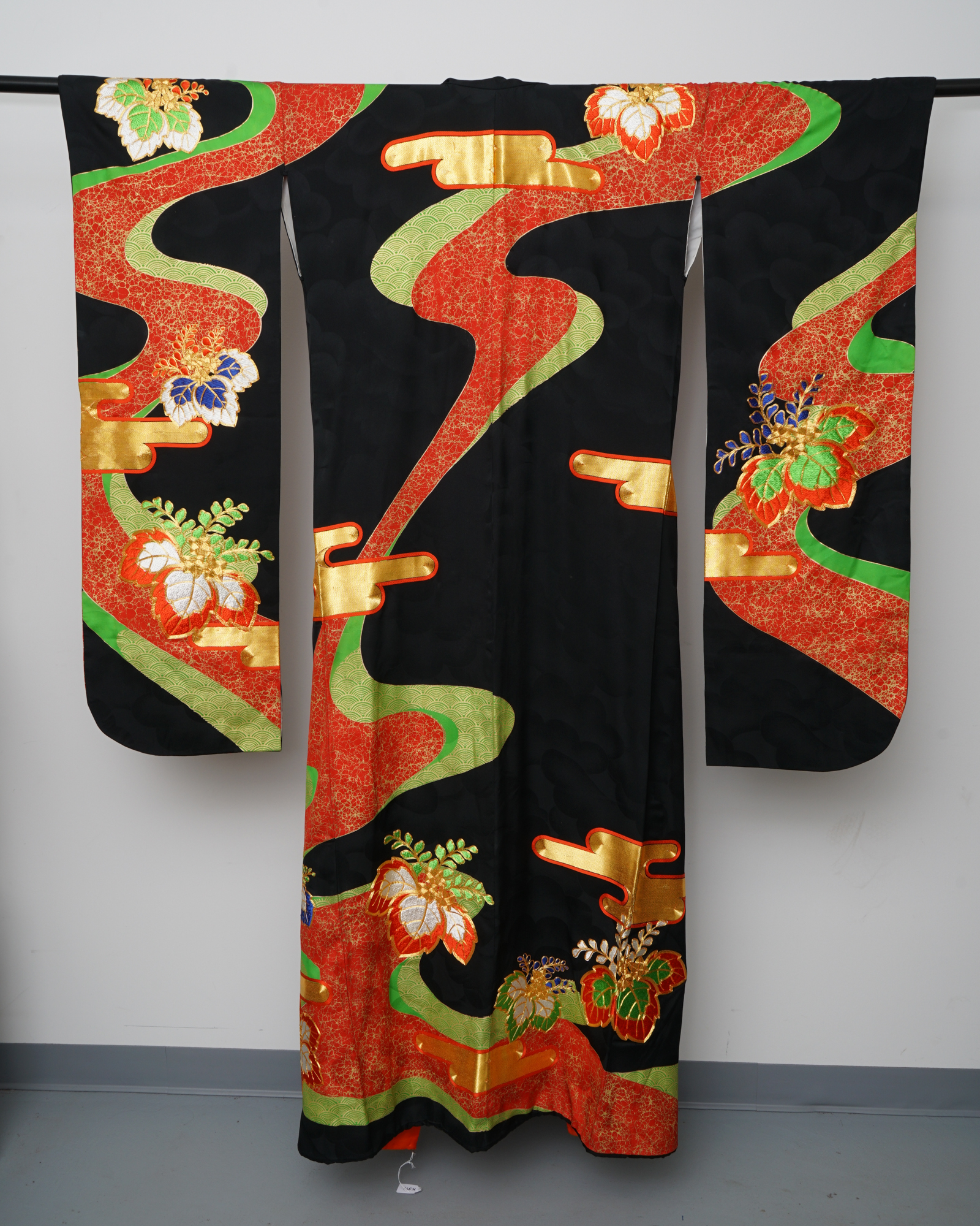 Circa 1950s Vintage Japanese Handwoven Silk Damask Kakashita Kimono