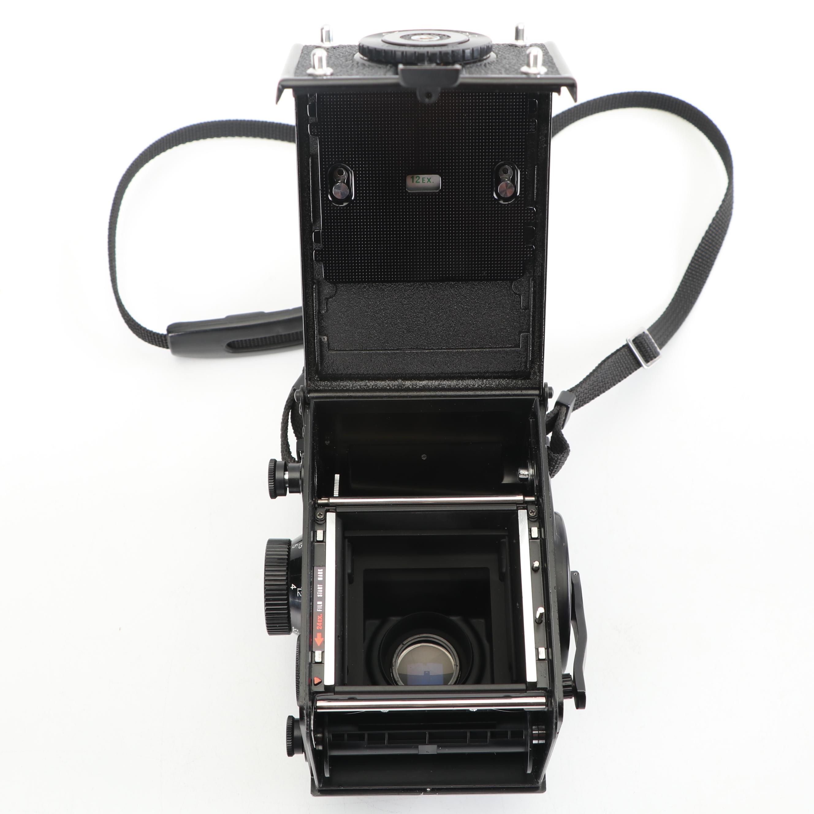 Yashica Medium Format TLR Camera MAT-124G