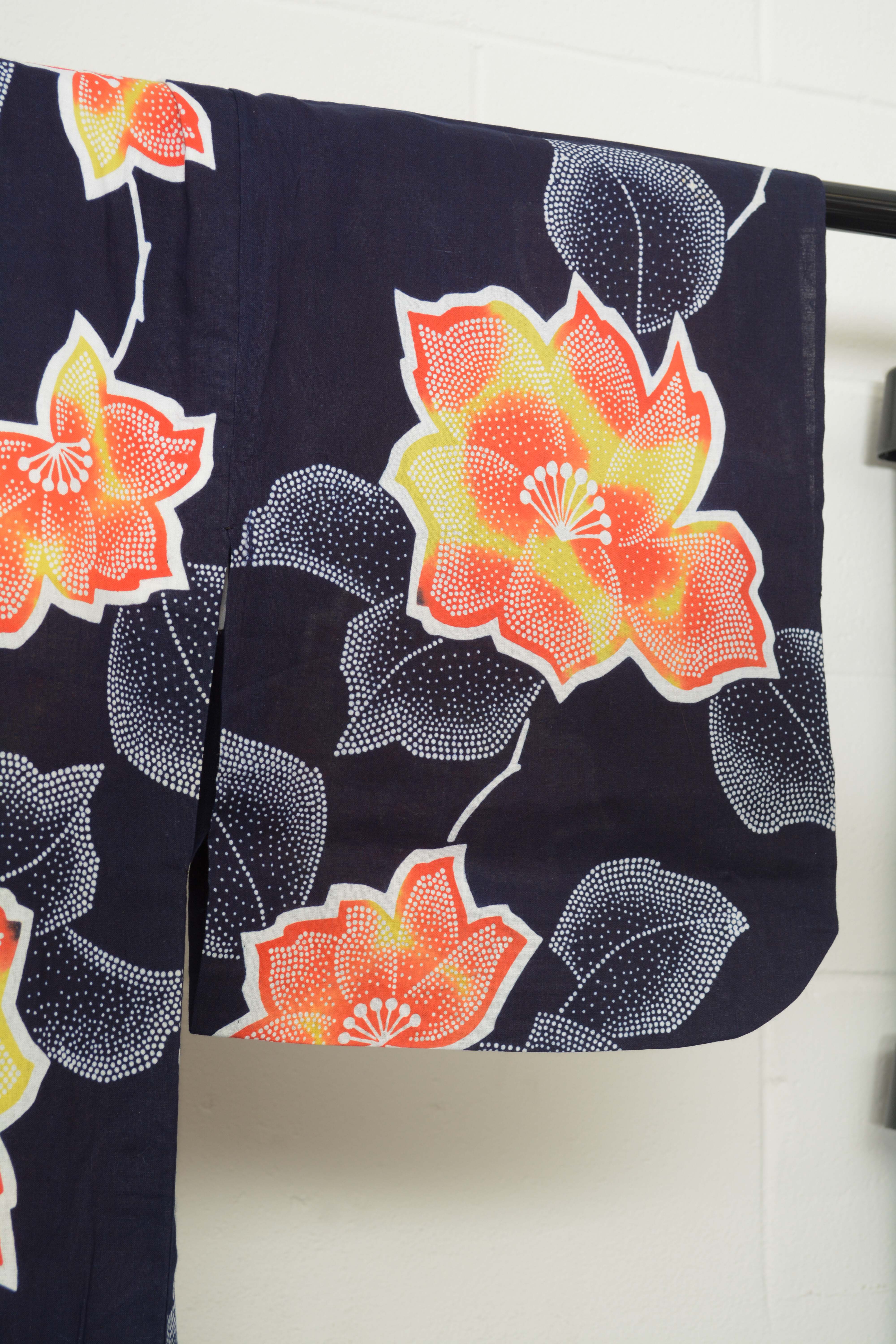 Circa 1960s Vintage Japanese Handwoven Cotton Yukata