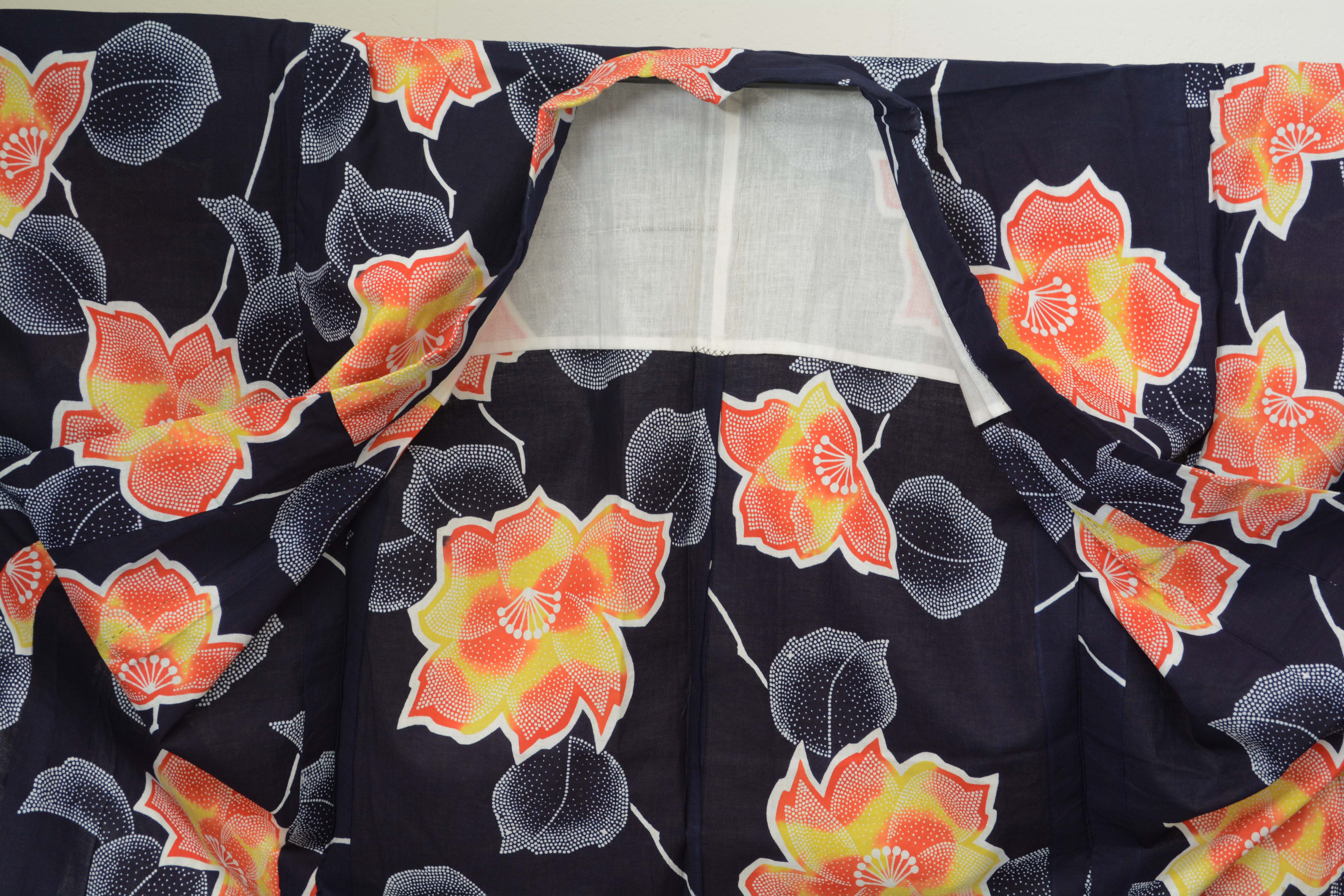 Circa 1960s Vintage Japanese Handwoven Cotton Yukata