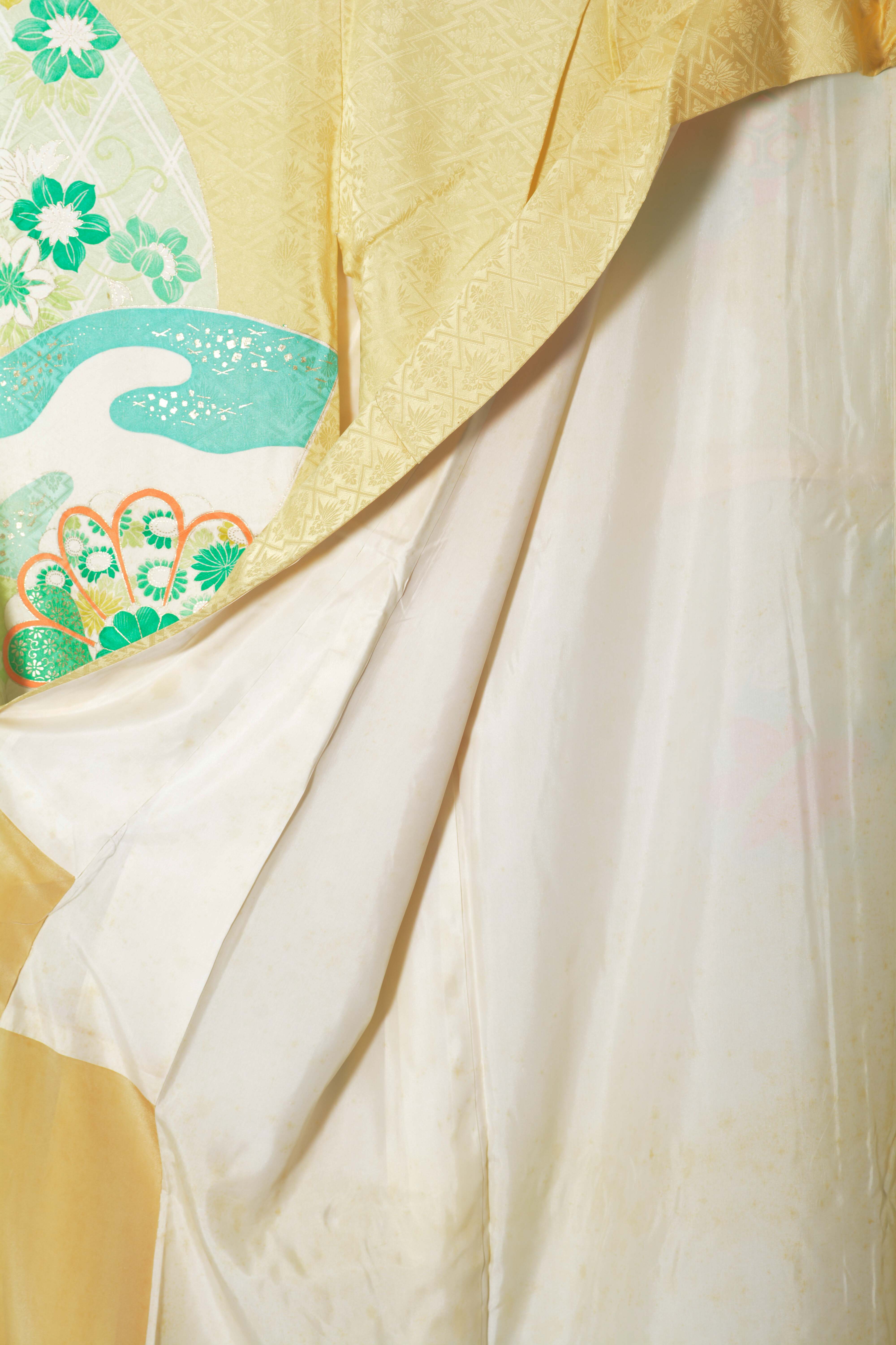 Circa 1940s Vintage Japanese Handwoven Silk Damask Furisode Kimono