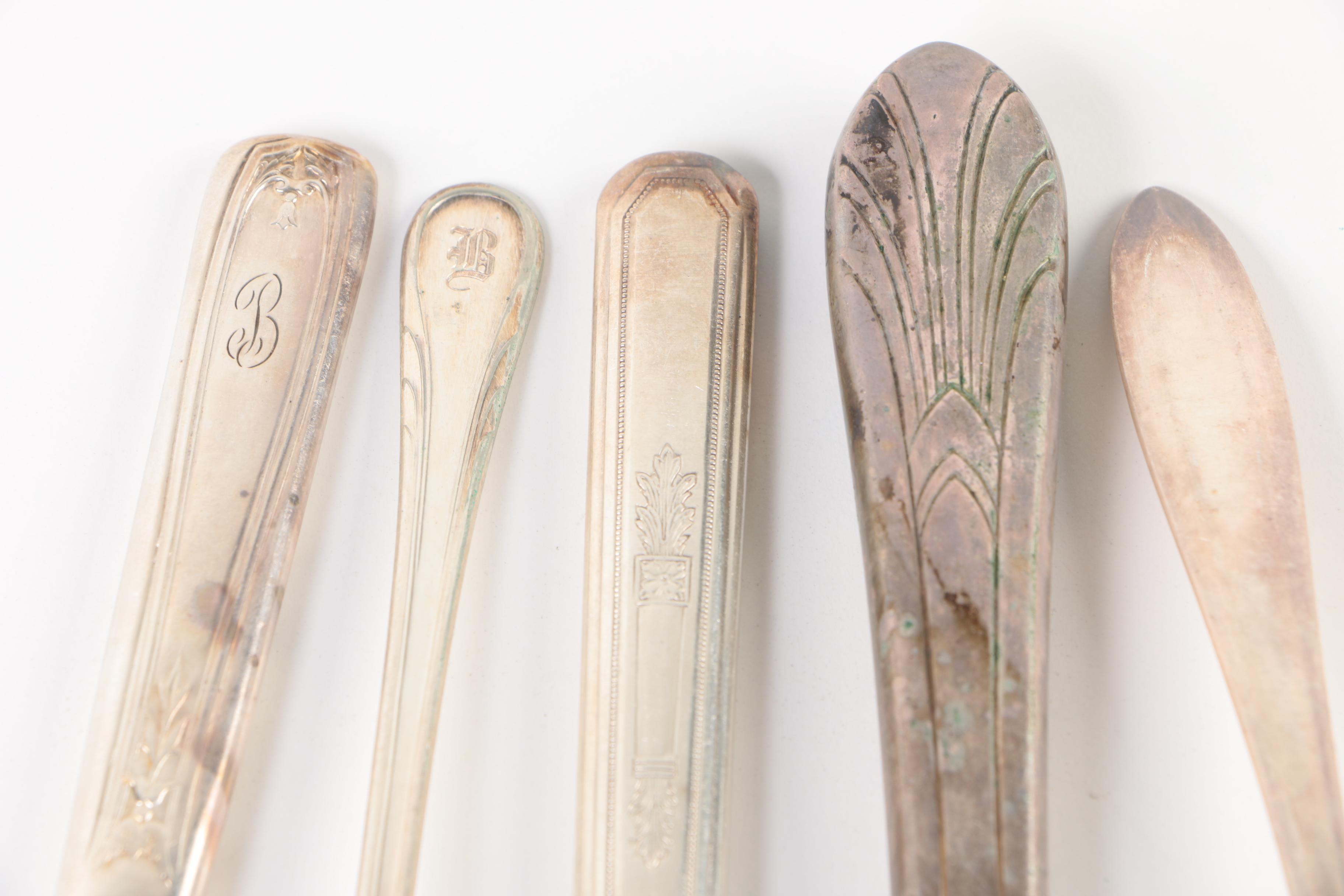 Vintage Wm. A. Rogers "Flowertime" Silver Plate Flatware Set with Chest