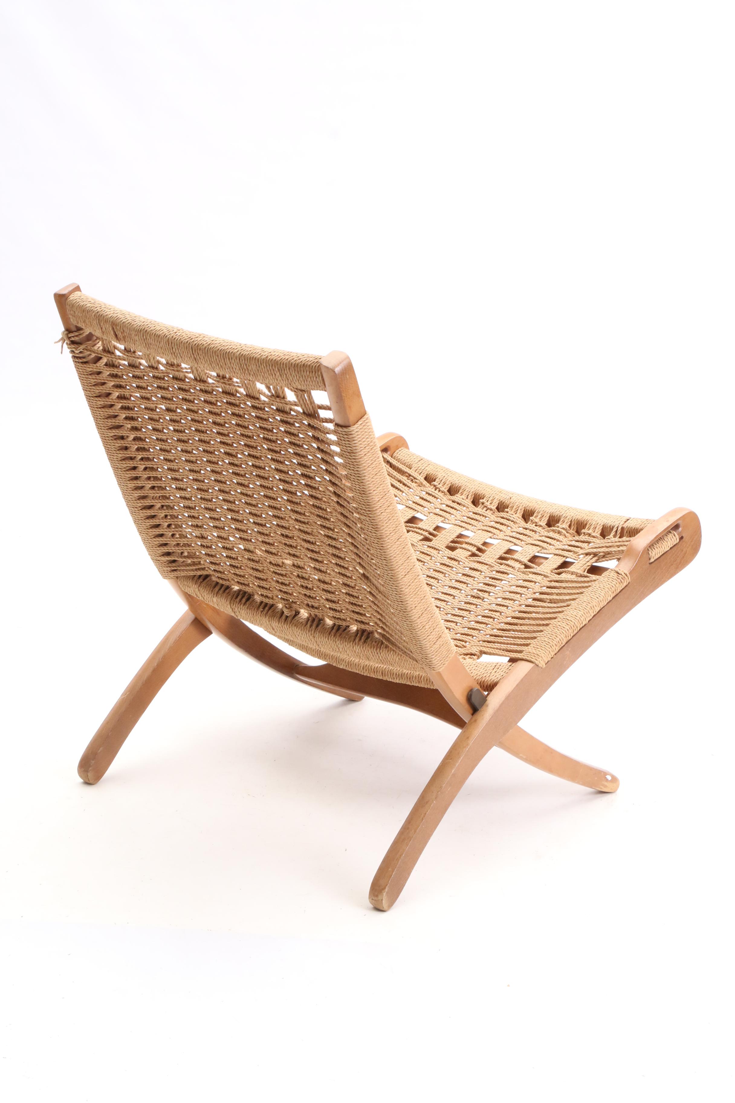 Mid Century Modern Folding Woven Rope Chair in the Style of Hans Wegner