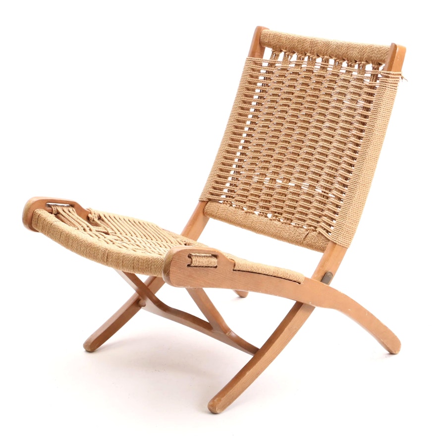 Mid Century Modern Folding Woven Rope Chair in the Style of Hans Wegner