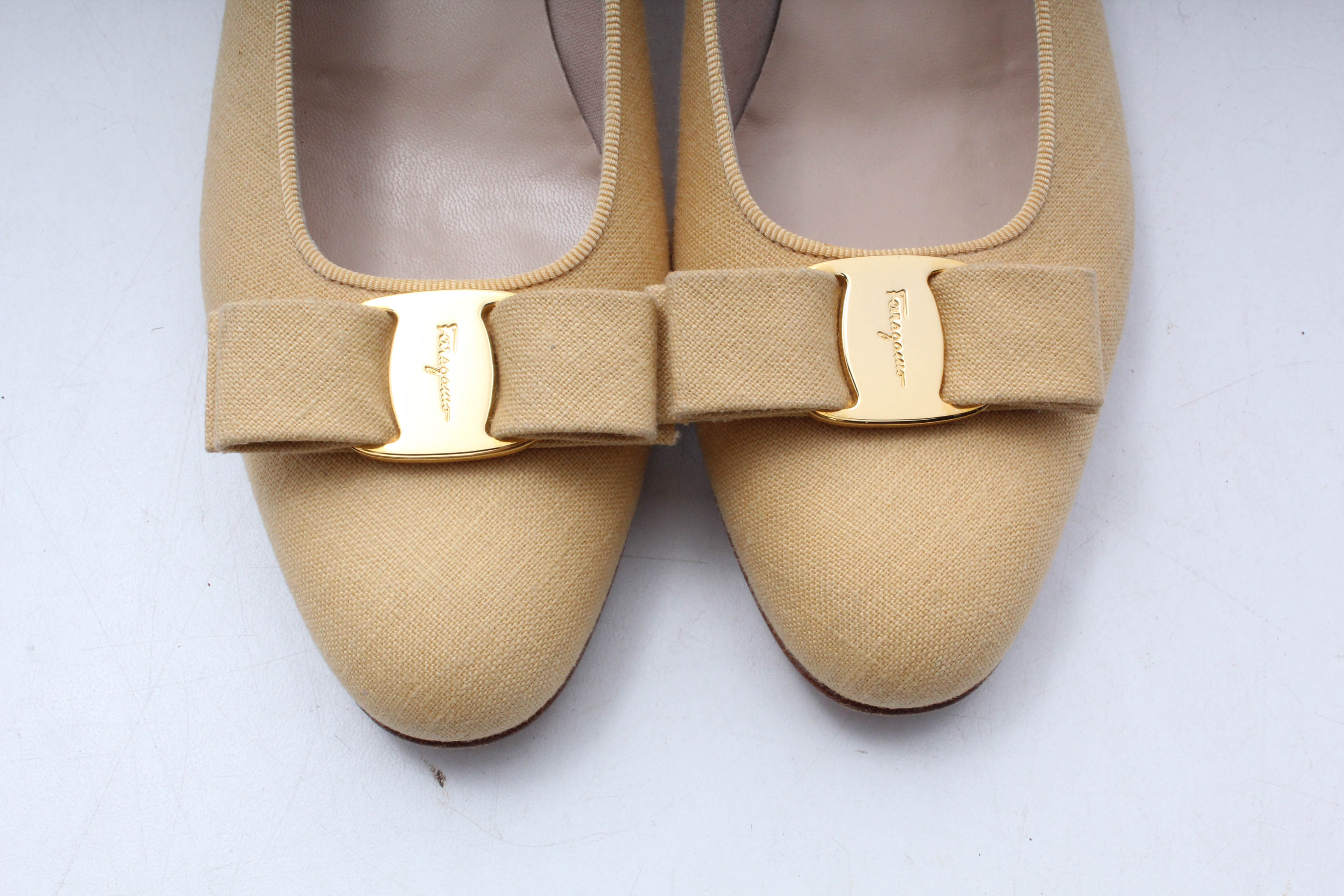 Salvatore Ferragamo Boutique Flax Linen and Grosgrain Low Heeled Pumps