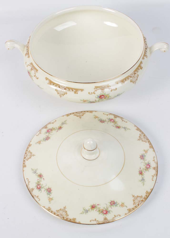 Homer Laughlin "Aristocrat" Earthenware Dinner Service