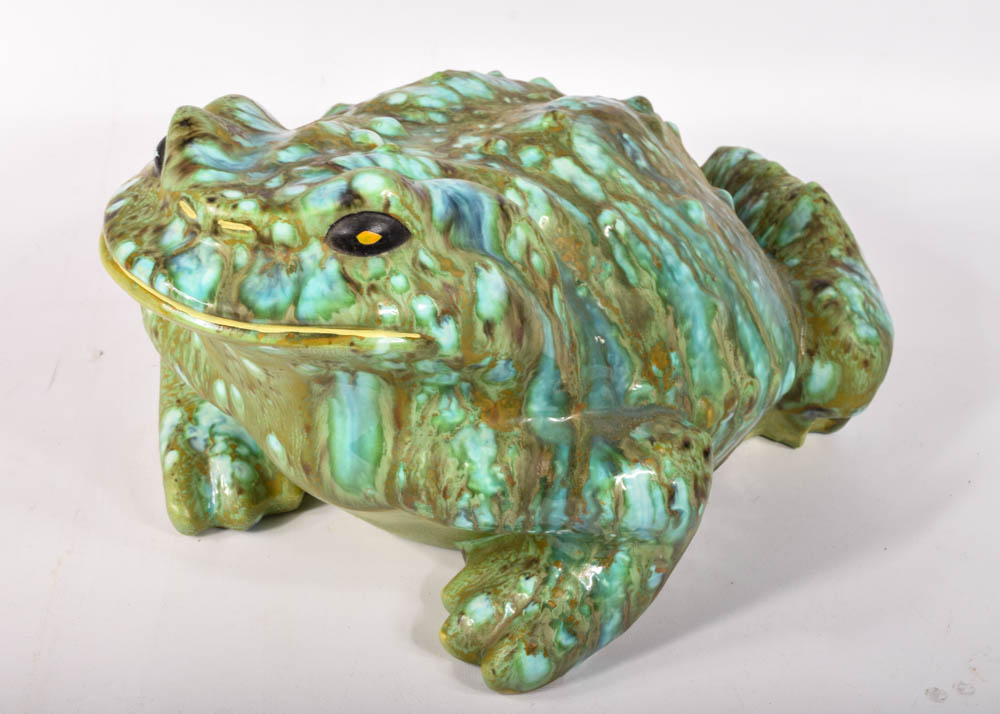 Arnel's Ceramic Frog Figurines