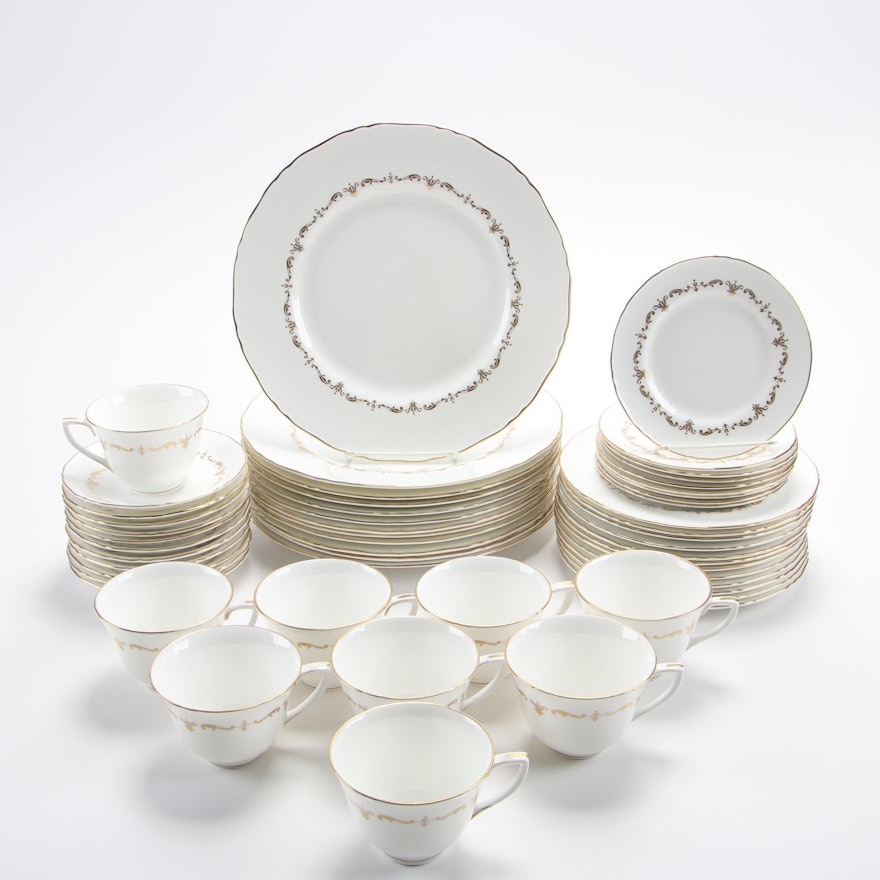 Royal Worcester "Gold Chantilly" Dinnerware