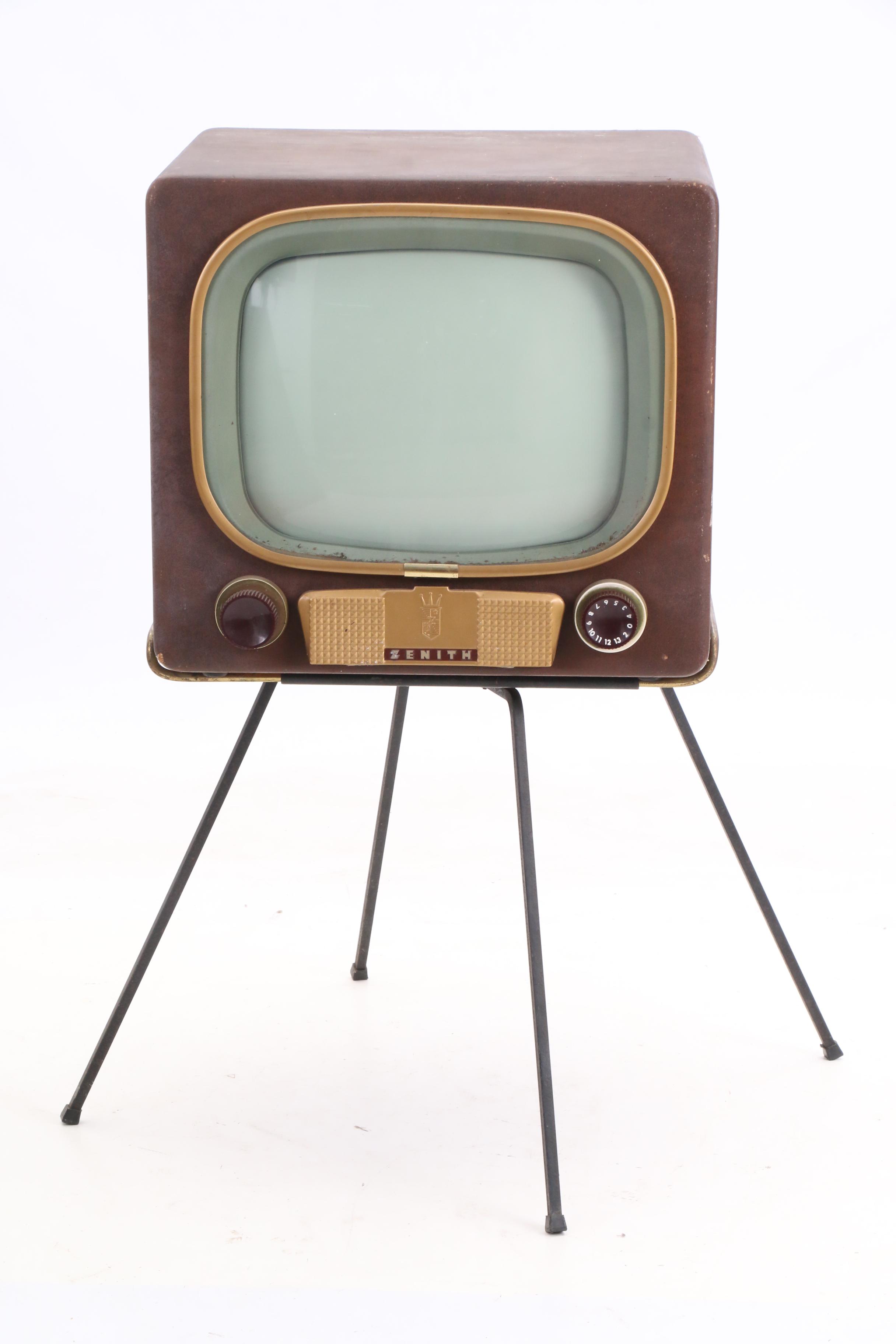 1950s Zenith Television with Bakelite Tuning Knobs