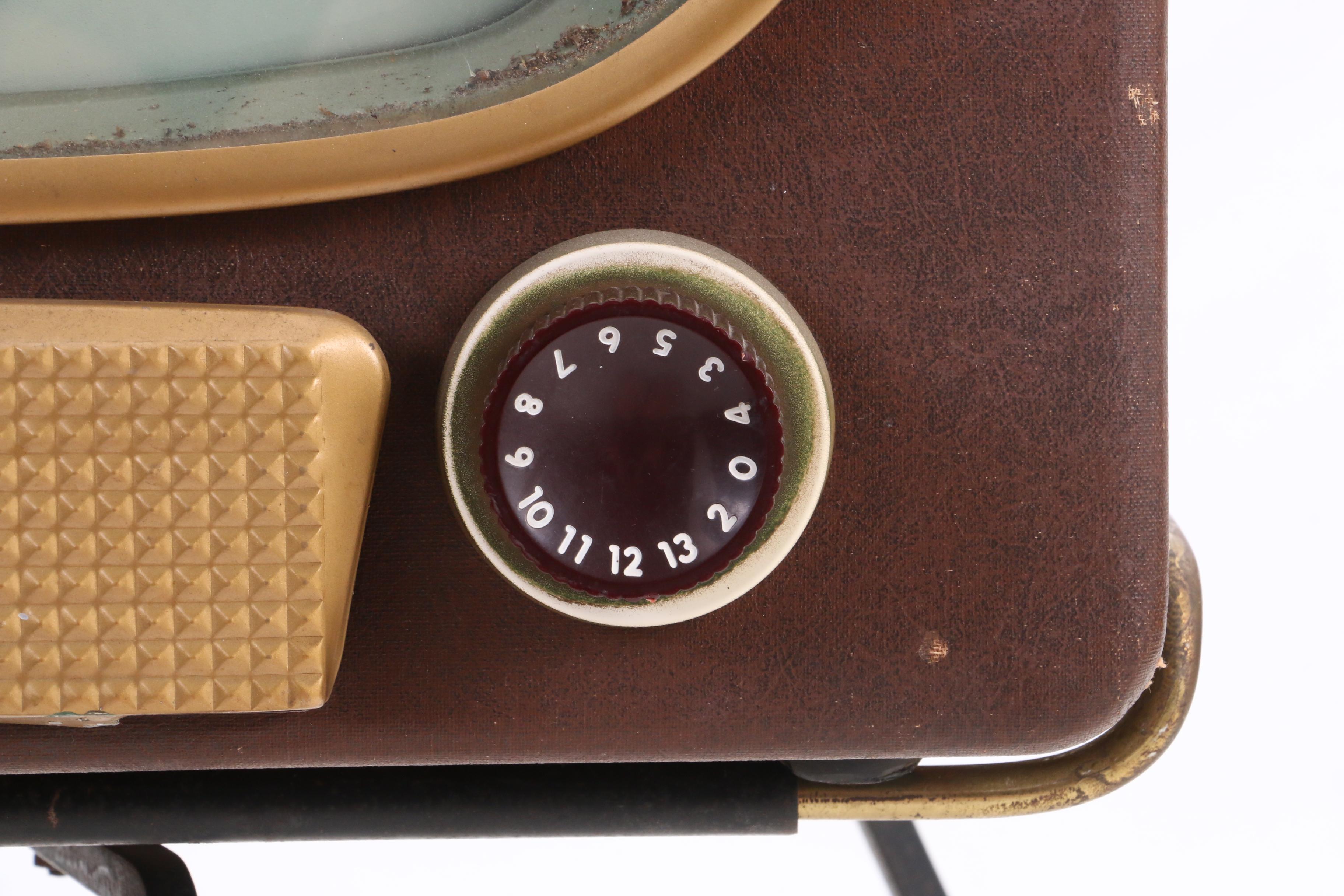 1950s Zenith Television with Bakelite Tuning Knobs
