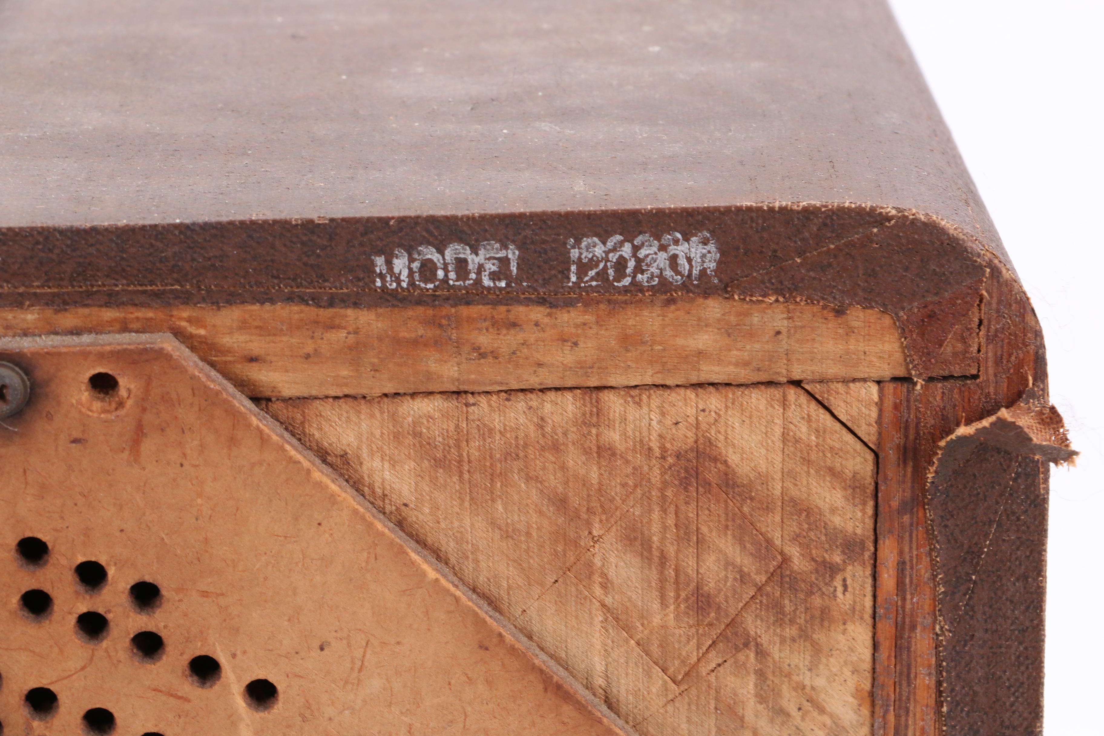 1950s Zenith Television with Bakelite Tuning Knobs