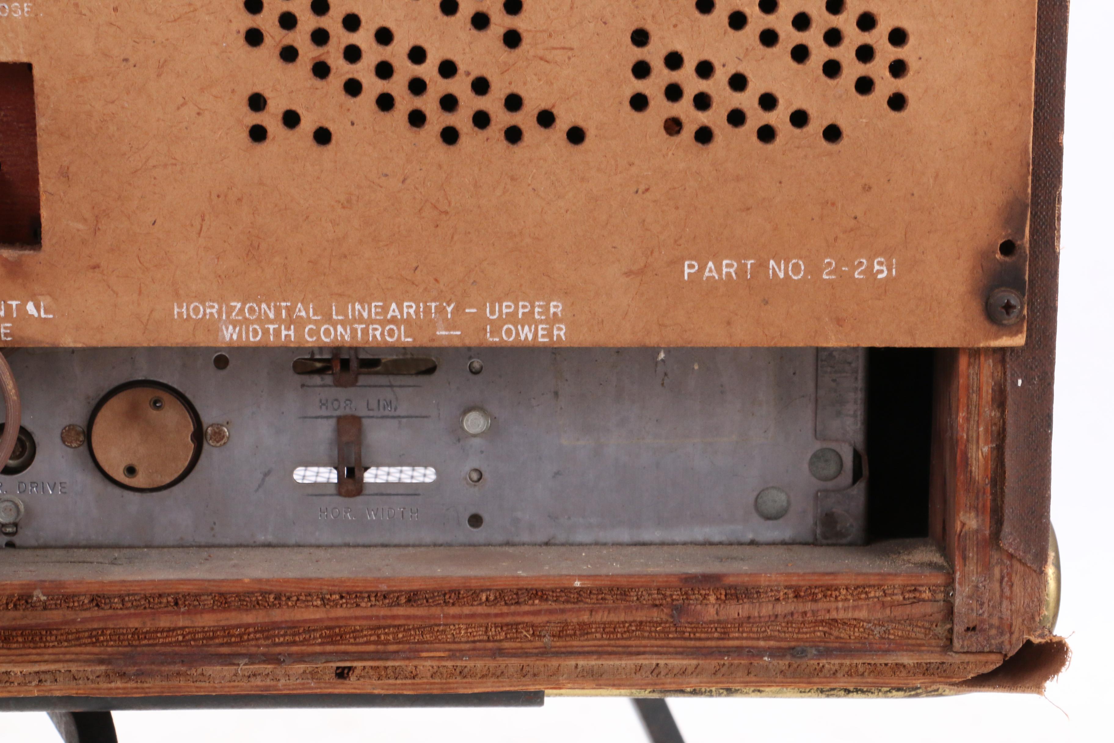 1950s Zenith Television with Bakelite Tuning Knobs