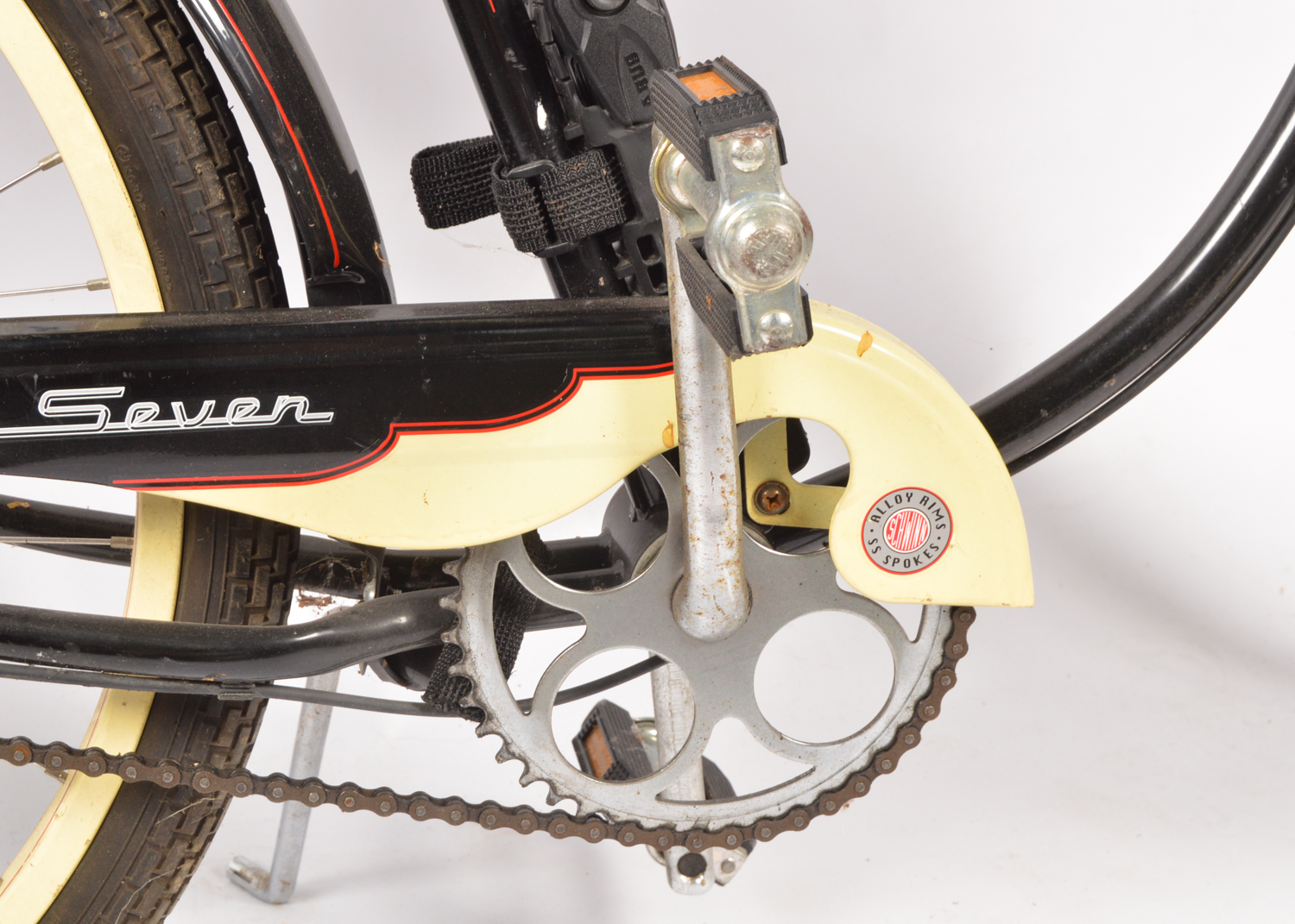 Schwinn Cruiser Seven Beach Cruiser Bicycle