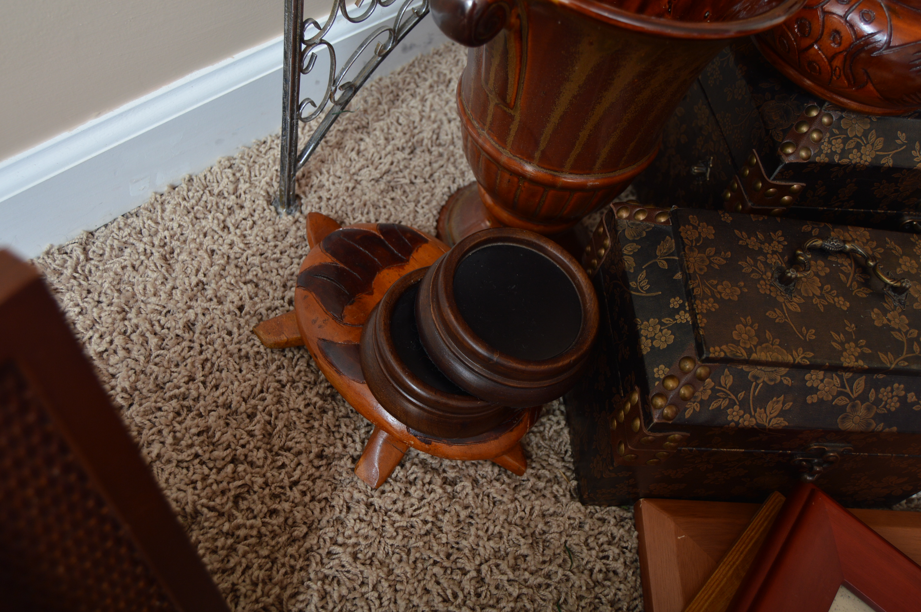 Wicker Trifold Screen and Decor