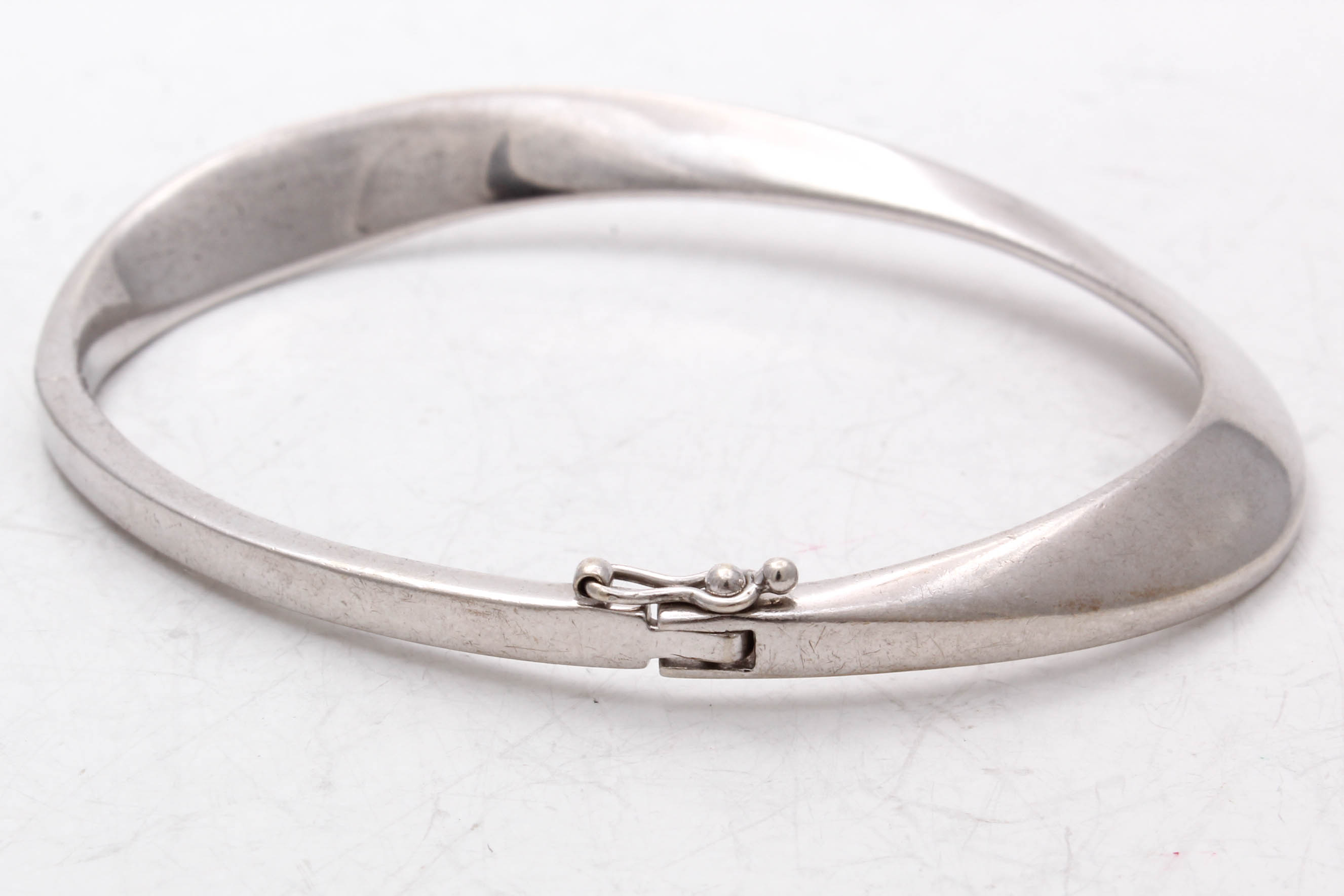 Sterling Silver Hinged Bangle Bracelet