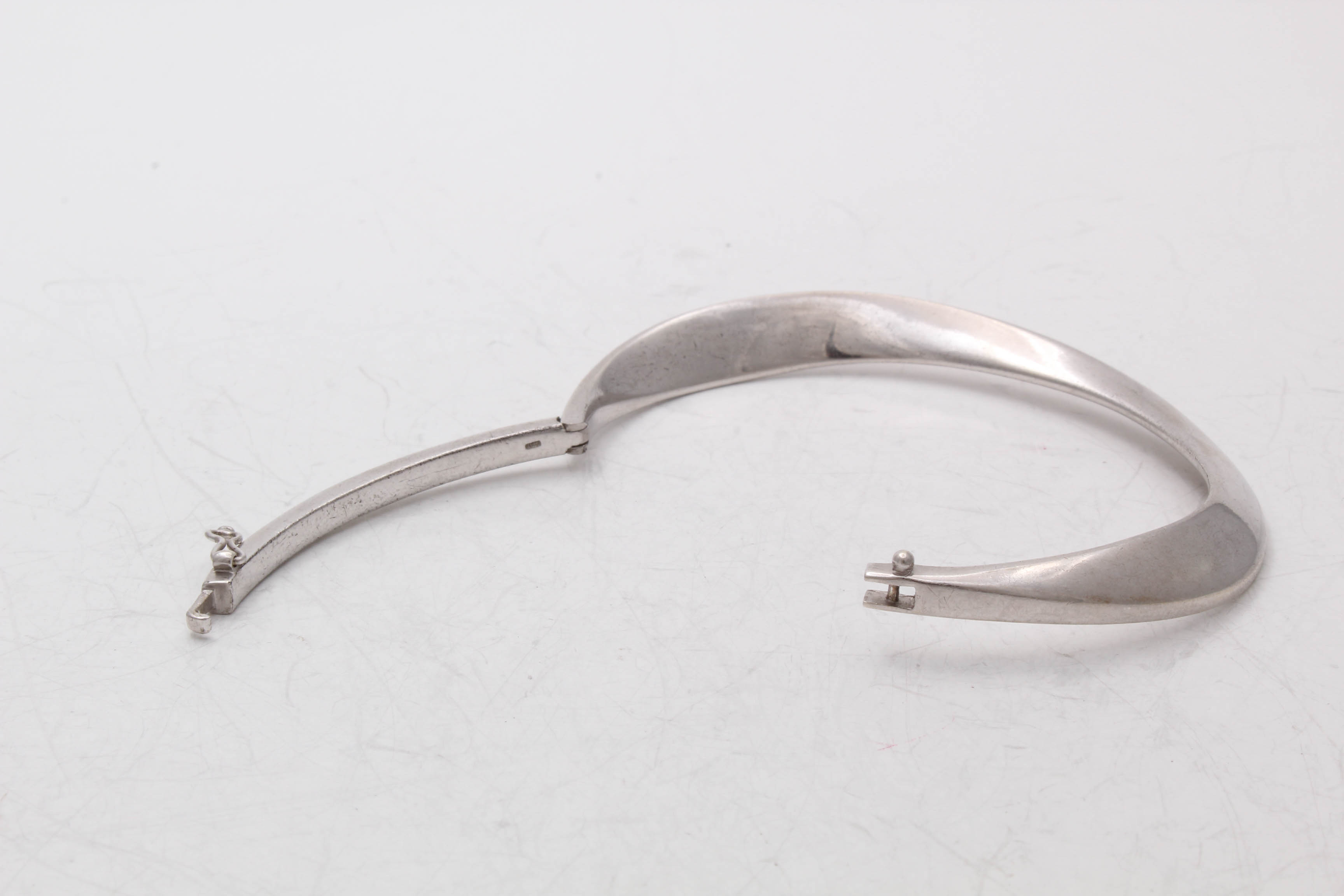 Sterling Silver Hinged Bangle Bracelet
