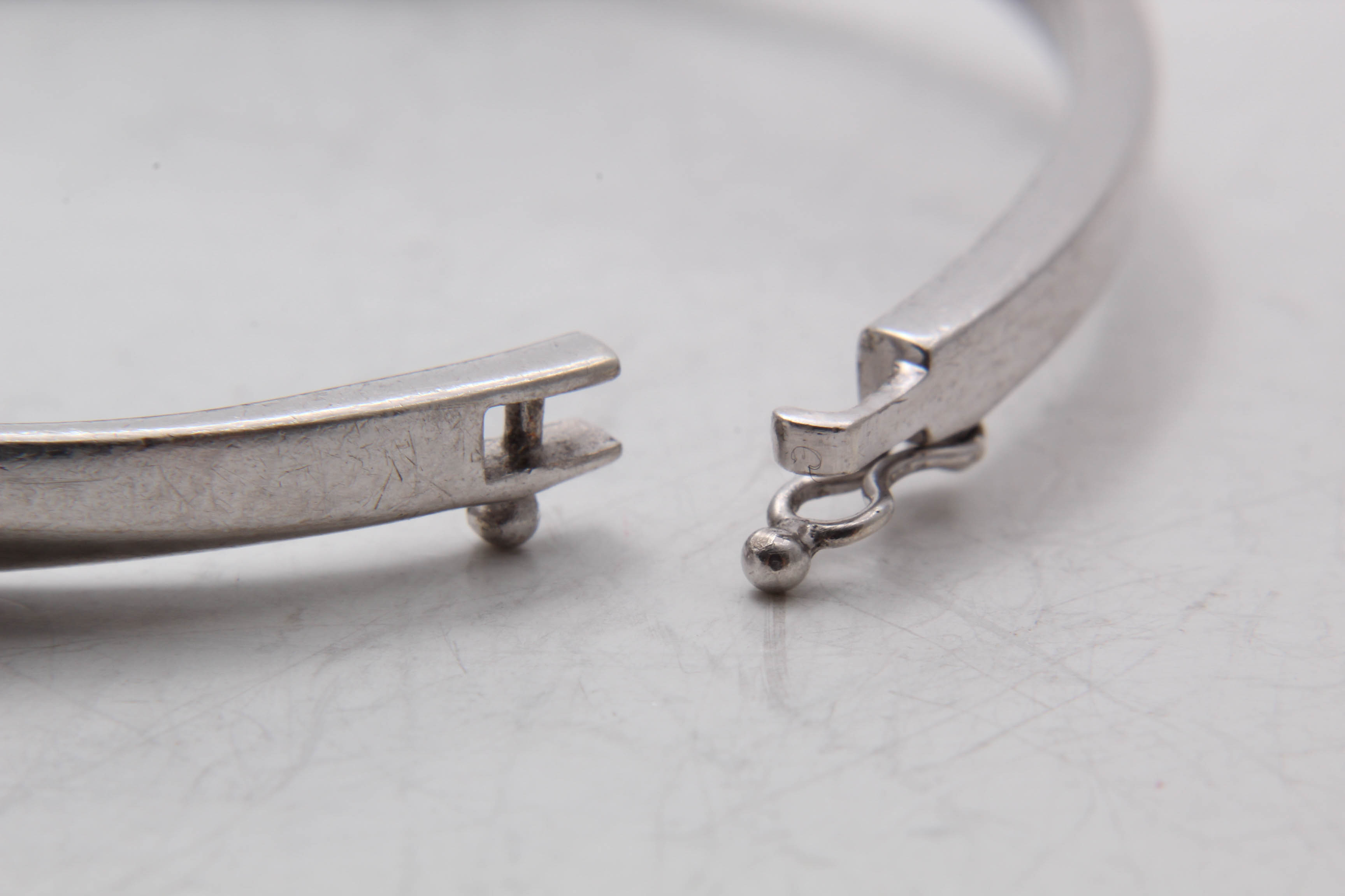 Sterling Silver Hinged Bangle Bracelet