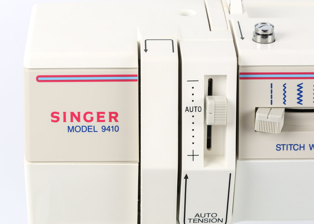 Singer Sewing Machine in Hard Case