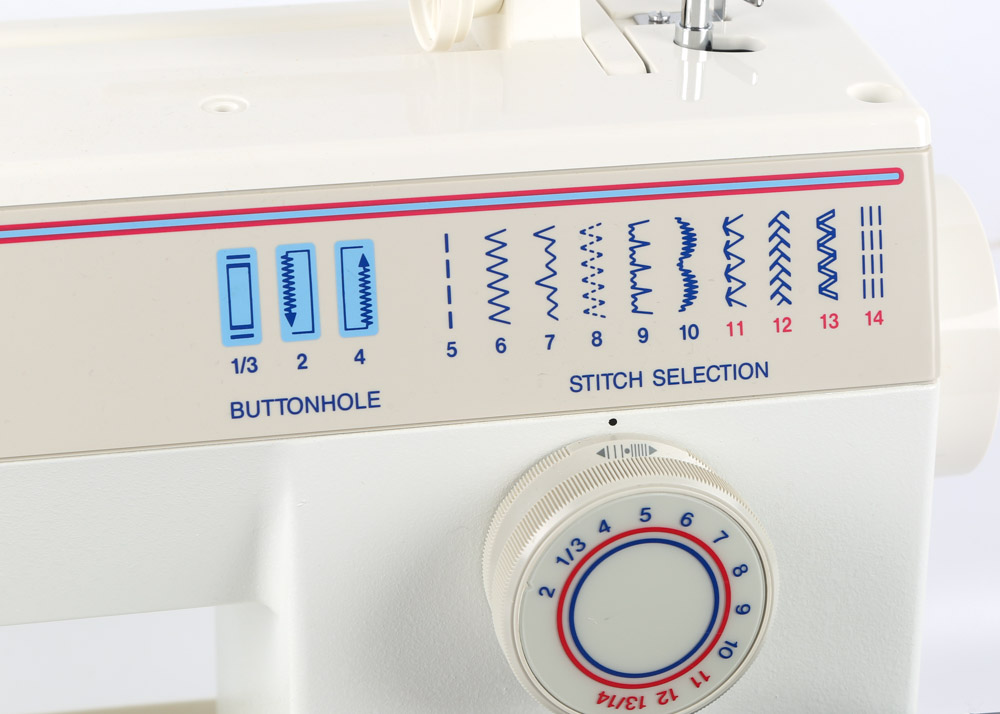 Singer Sewing Machine in Hard Case