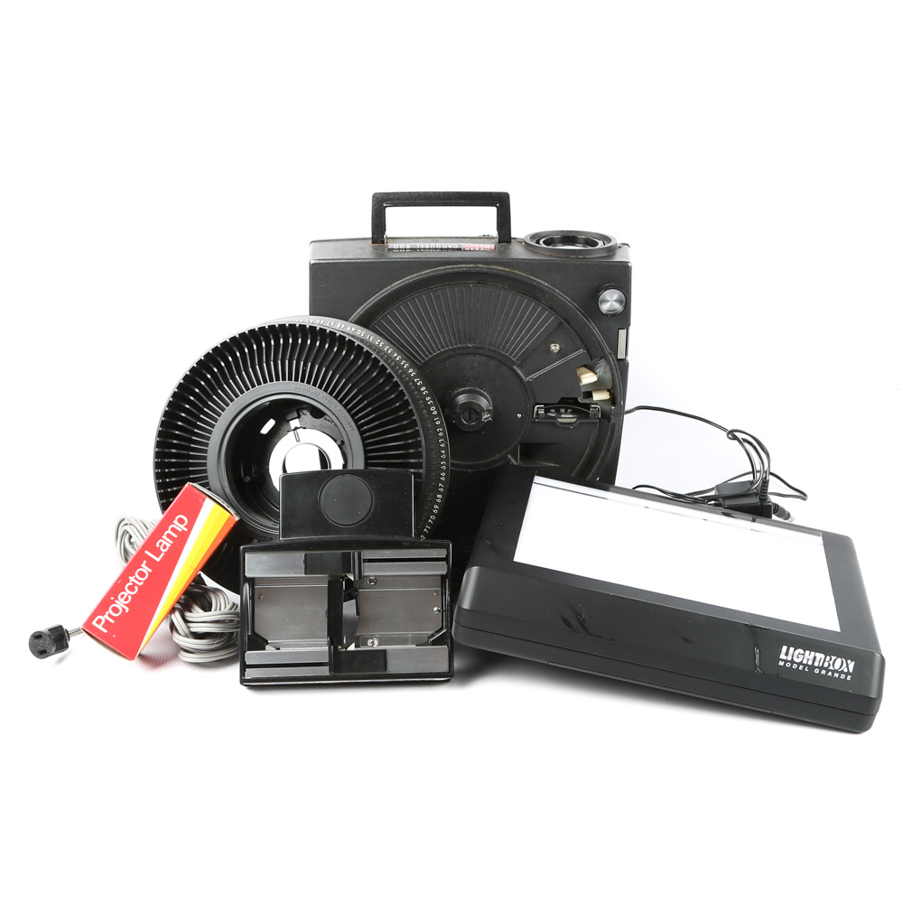 Vintage Kodak Carousel 600 Slide Projector and Accessories