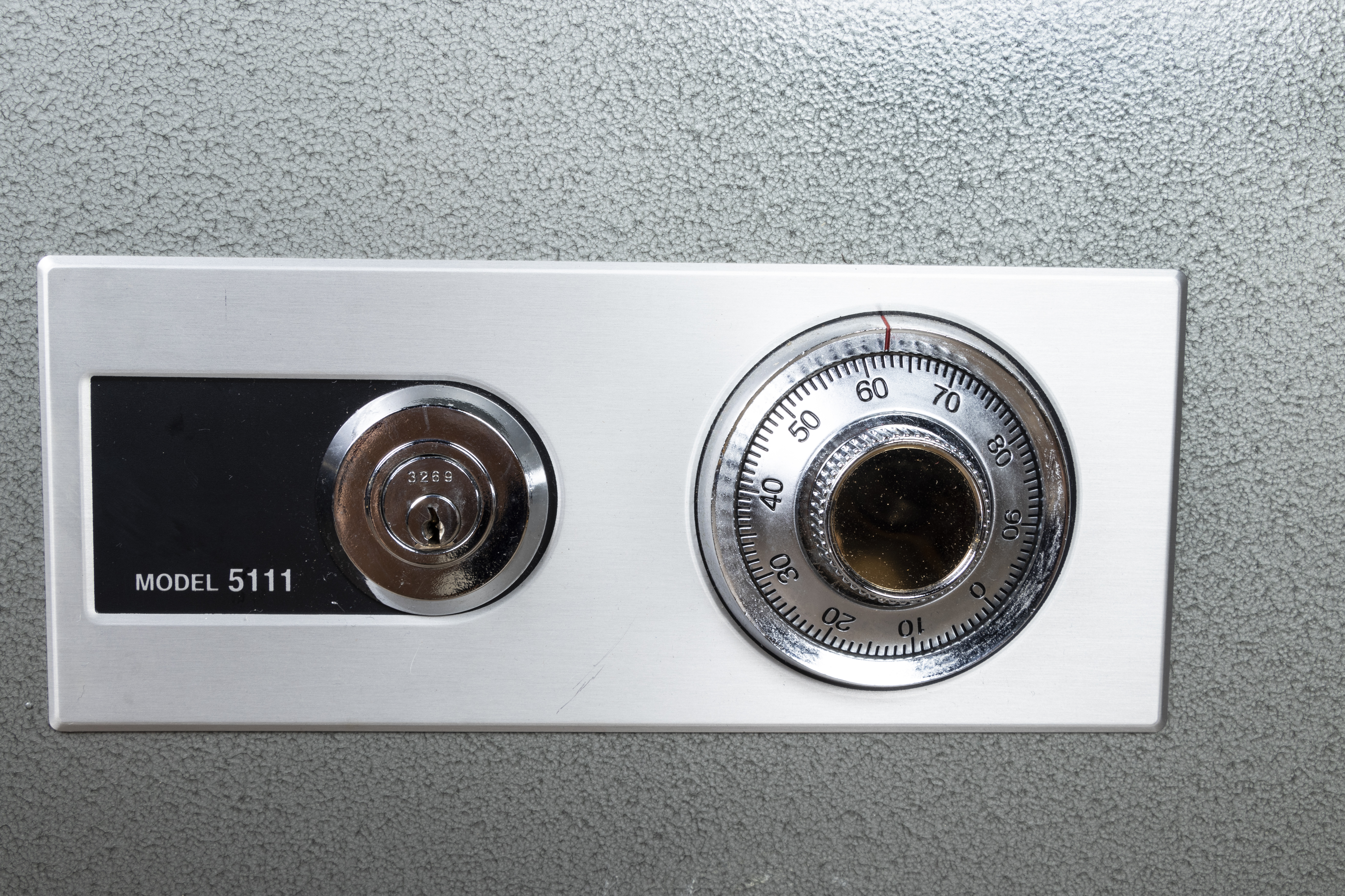 Brinks Model 5111 Metal Safe