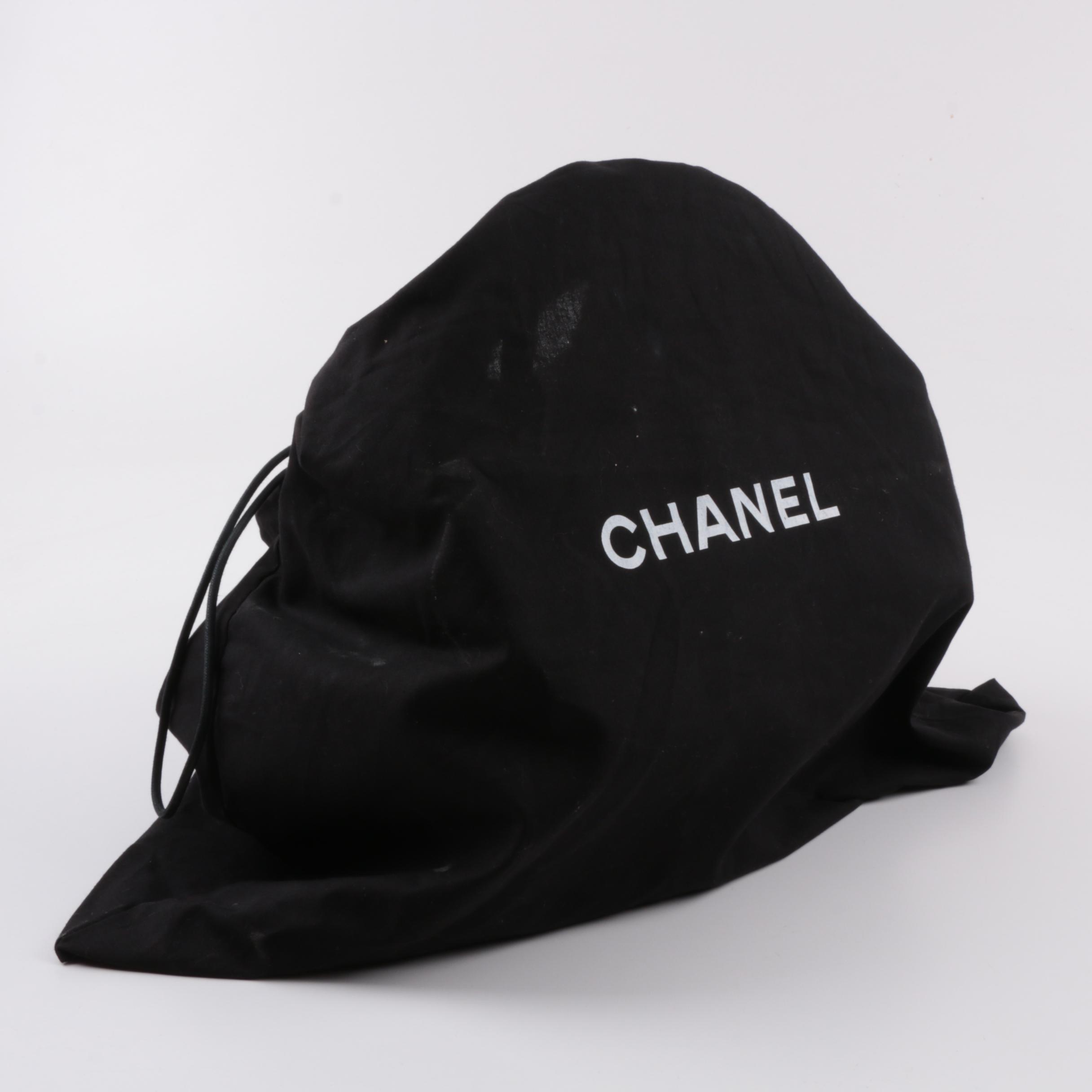 Chanel Caviar Quilted Medium Coco Handle Flap Handbag in Light Beige