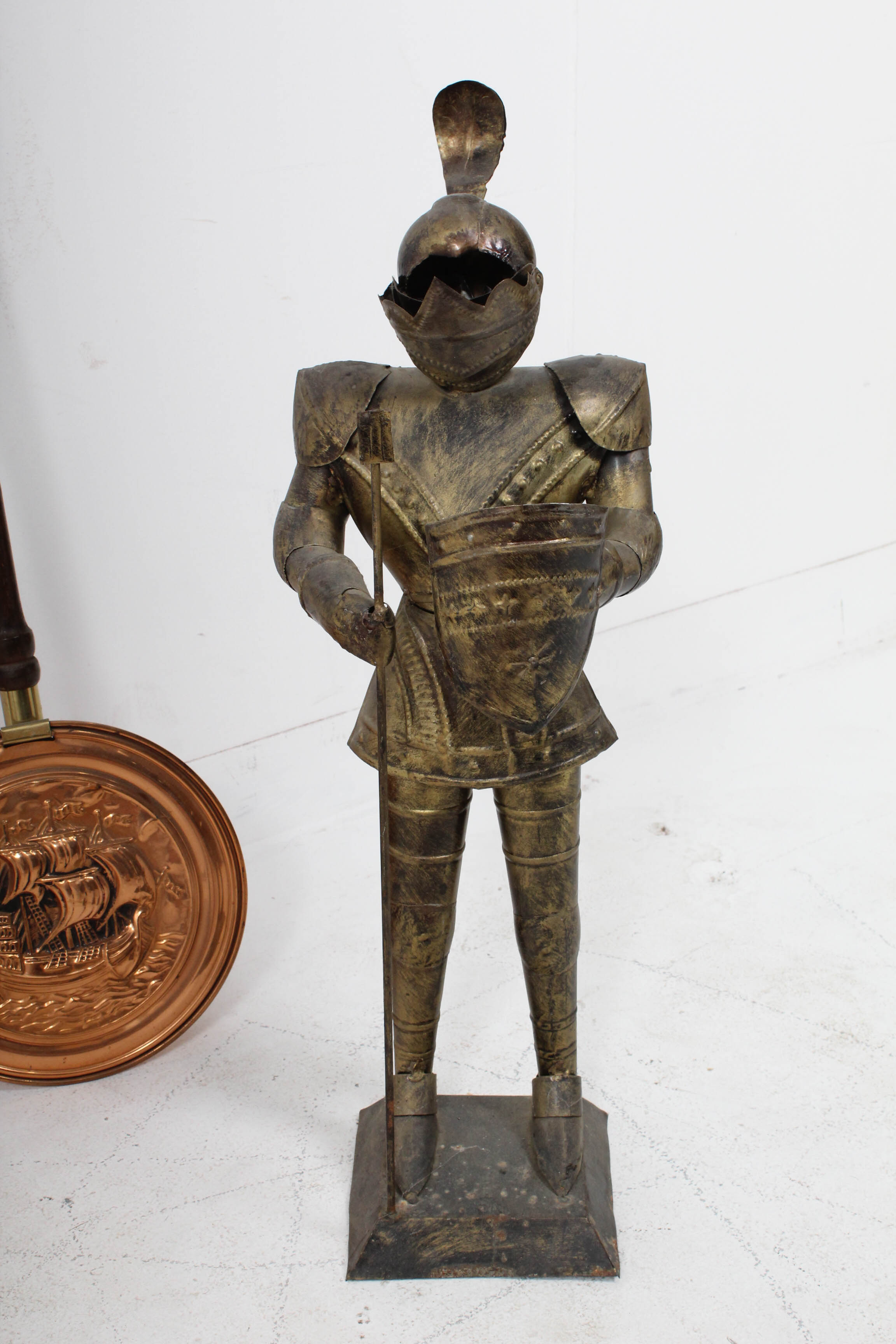 Antique-Style Metal Decor