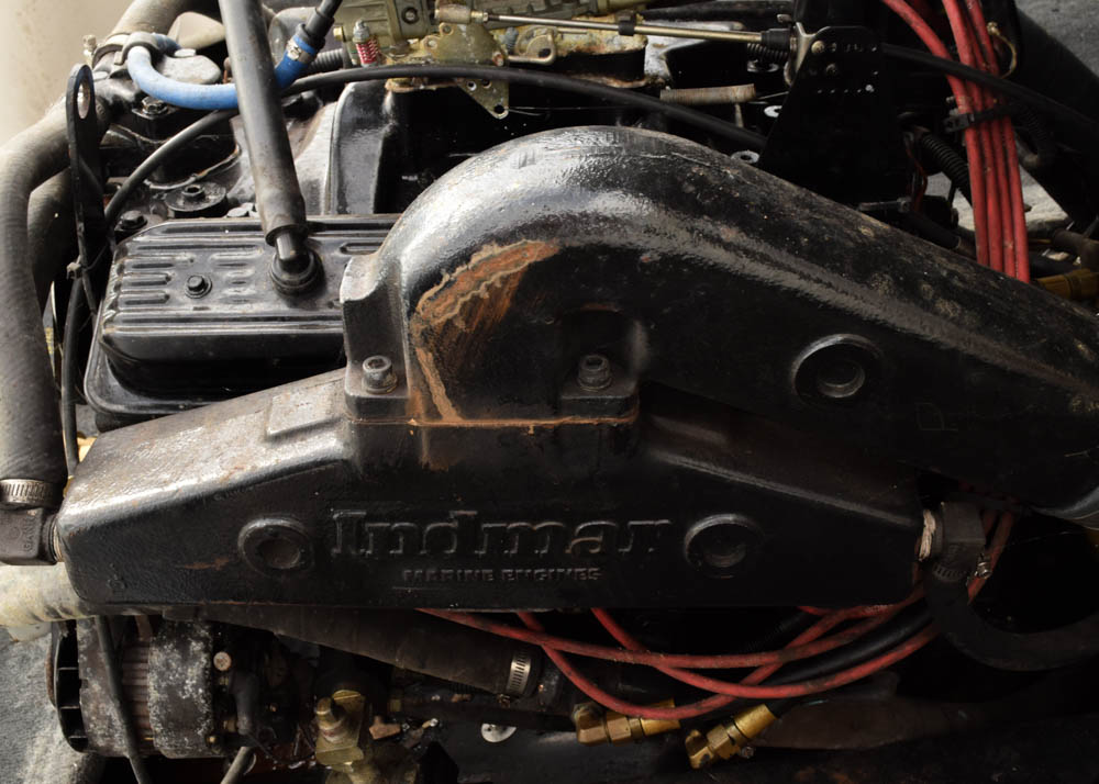 1999 Moomba Mobius 21-Foot Ski Boat and Boatmate Trailer