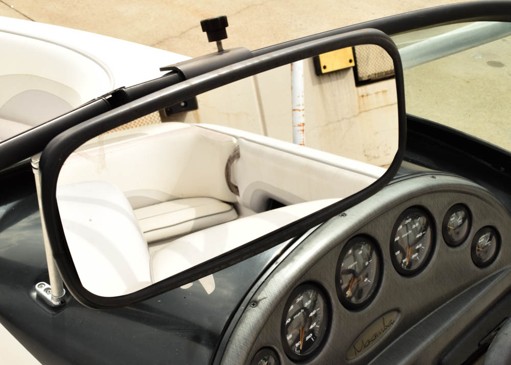 1999 Moomba Mobius 21-Foot Ski Boat and Boatmate Trailer