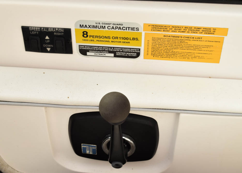 1999 Moomba Mobius 21-Foot Ski Boat and Boatmate Trailer