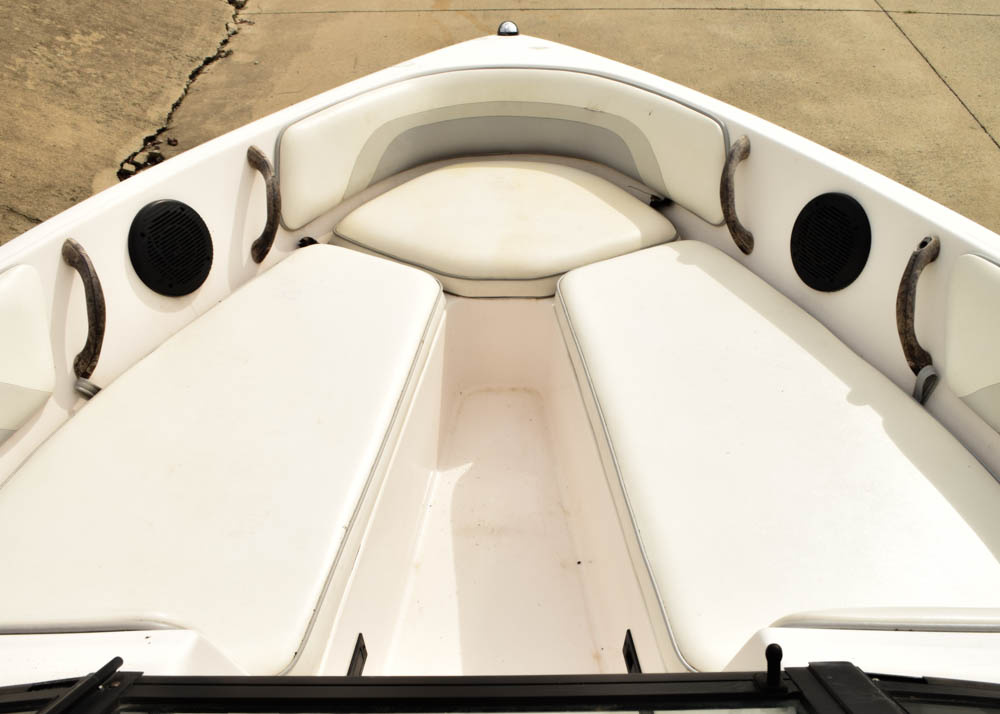 1999 Moomba Mobius 21-Foot Ski Boat and Boatmate Trailer