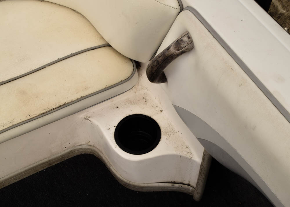 1999 Moomba Mobius 21-Foot Ski Boat and Boatmate Trailer