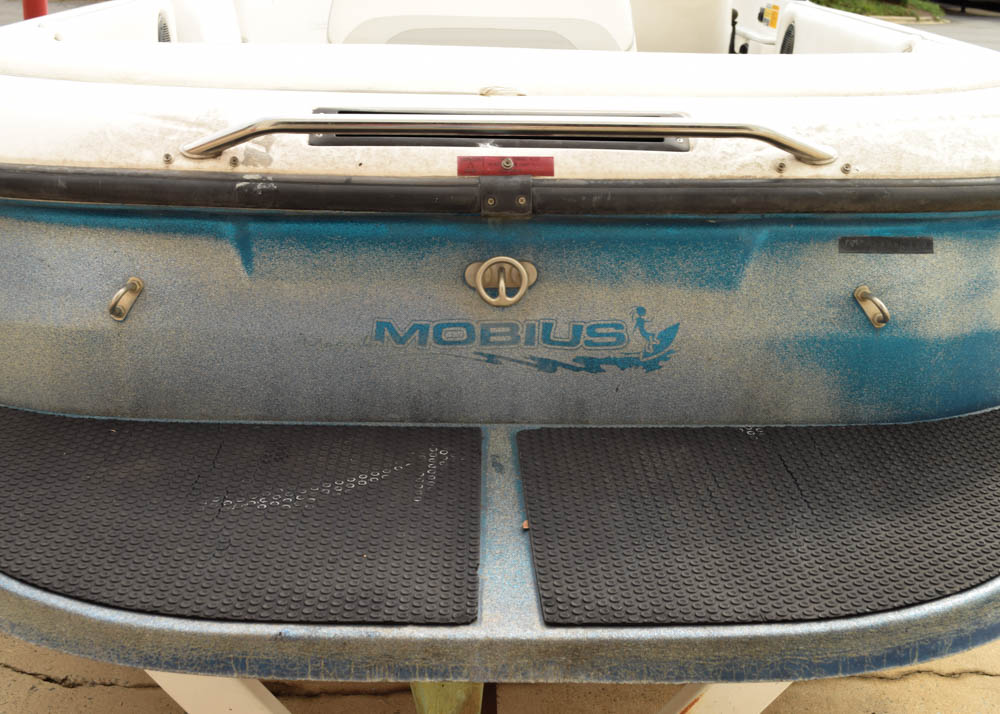 1999 Moomba Mobius 21-Foot Ski Boat and Boatmate Trailer