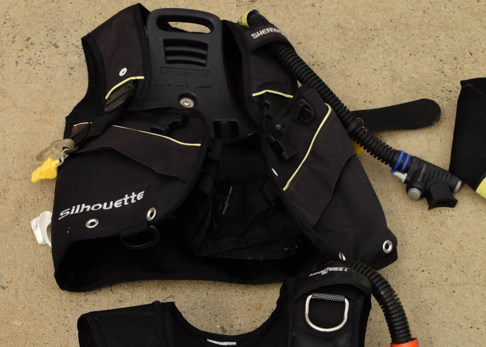 1999 Moomba Mobius 21-Foot Ski Boat and Boatmate Trailer