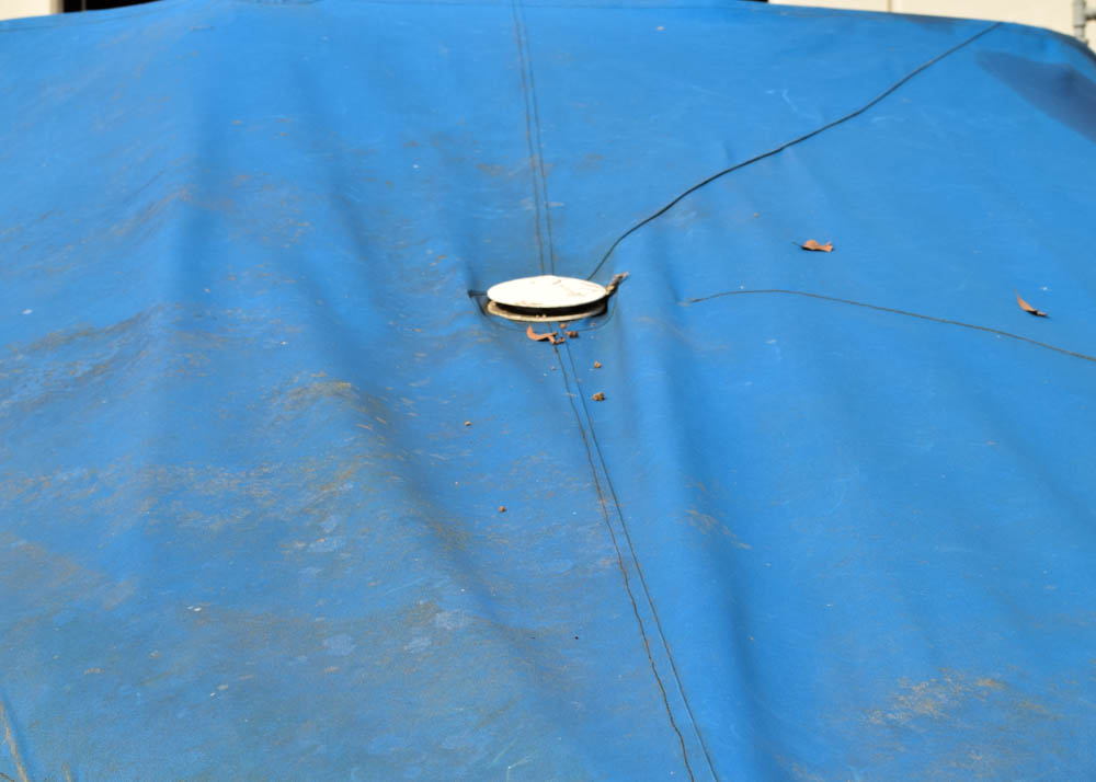 1999 Moomba Mobius 21-Foot Ski Boat and Boatmate Trailer