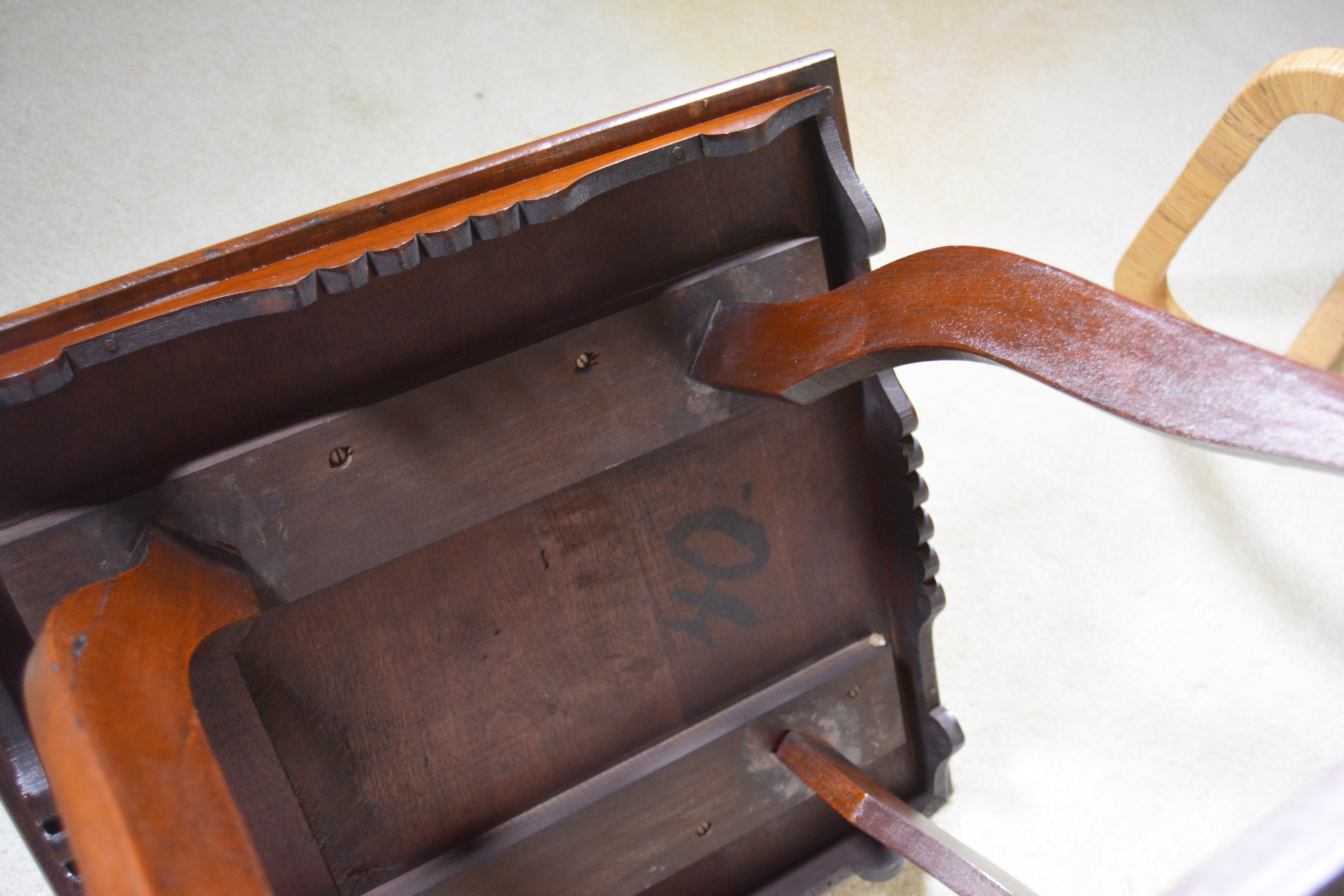 Late Victorian Mahogany Lamp Table, Late 19th/ Early 20th Century