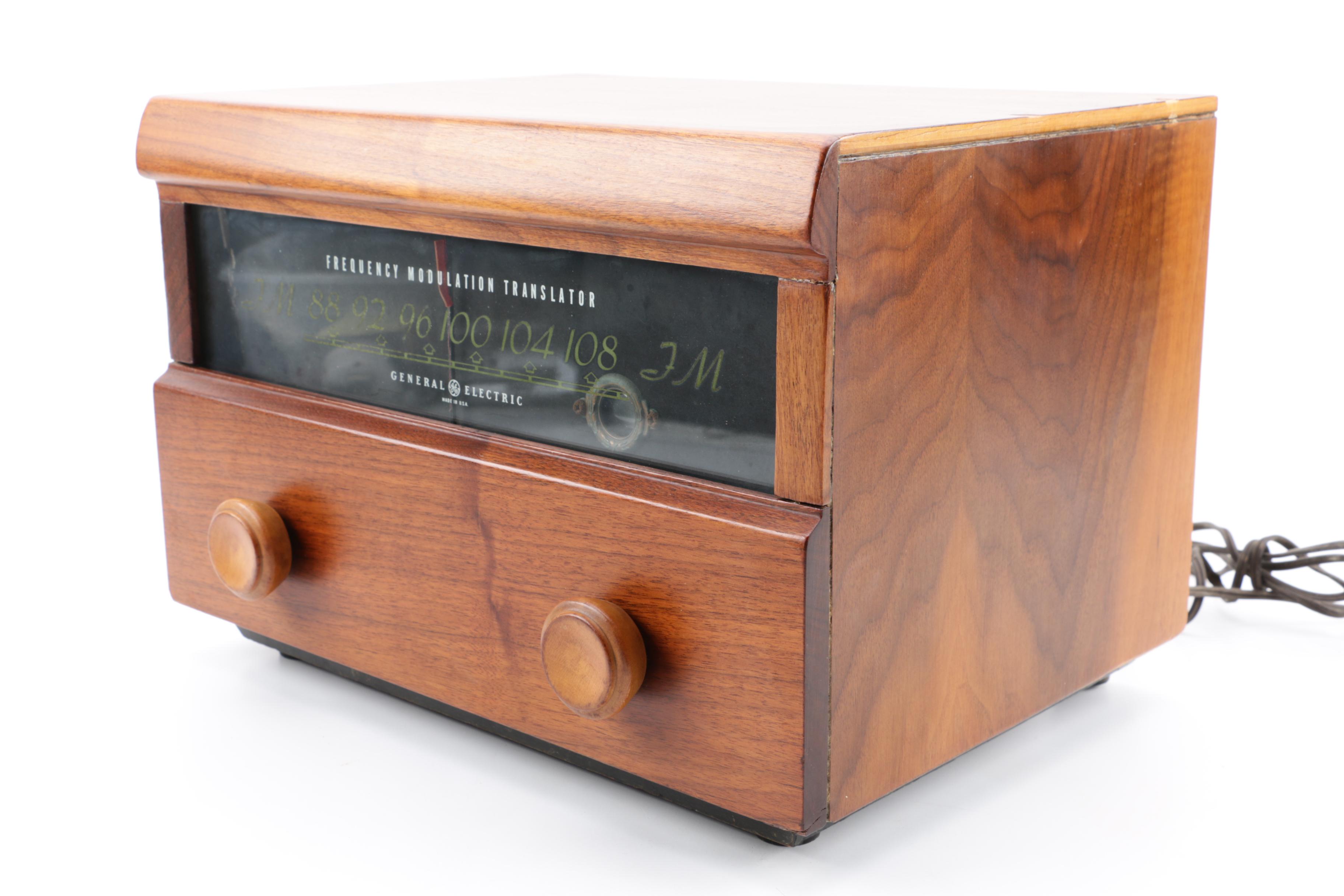 1949 General Electric Tabletop FM Radio, Model XFM-1