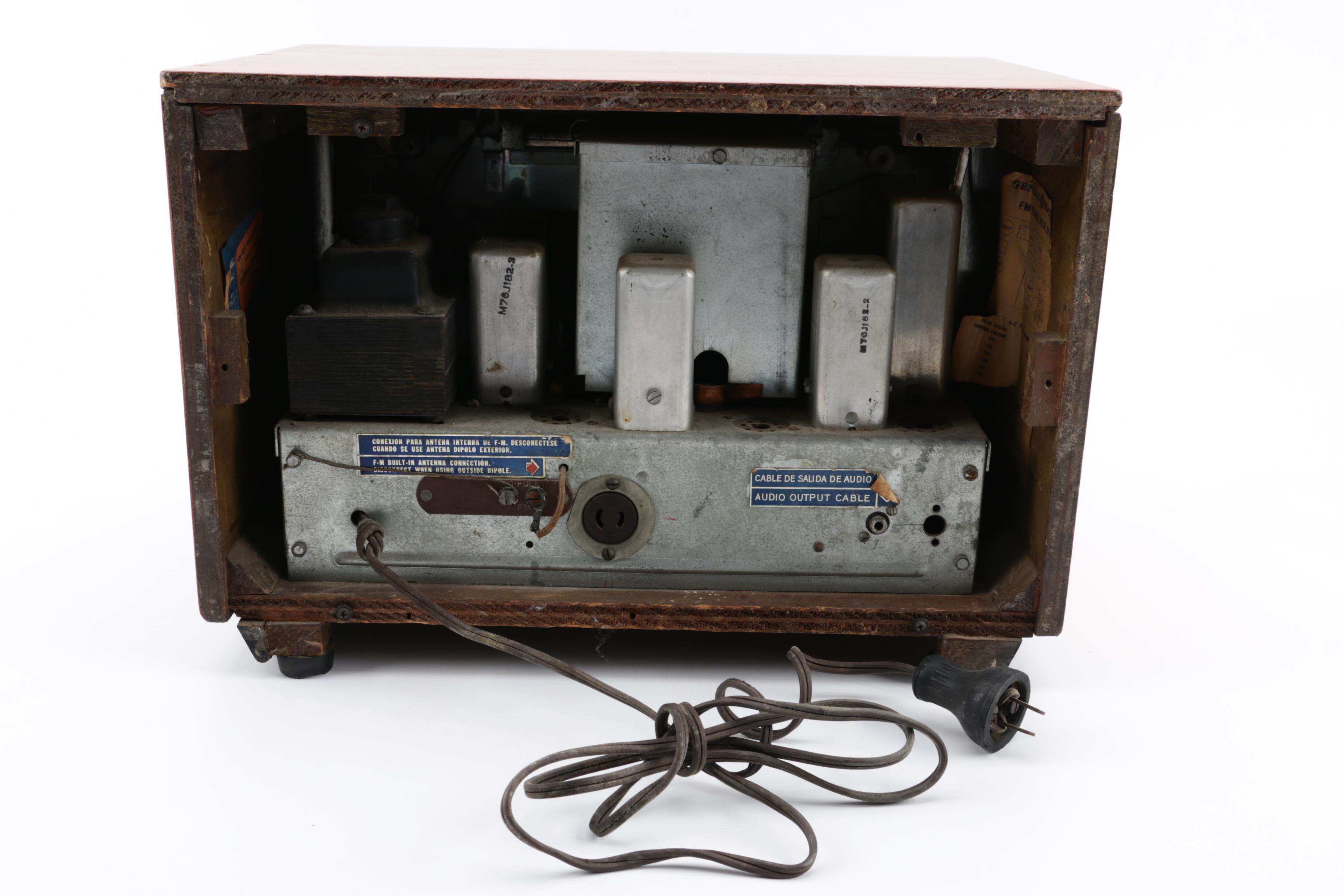 1949 General Electric Tabletop FM Radio, Model XFM-1