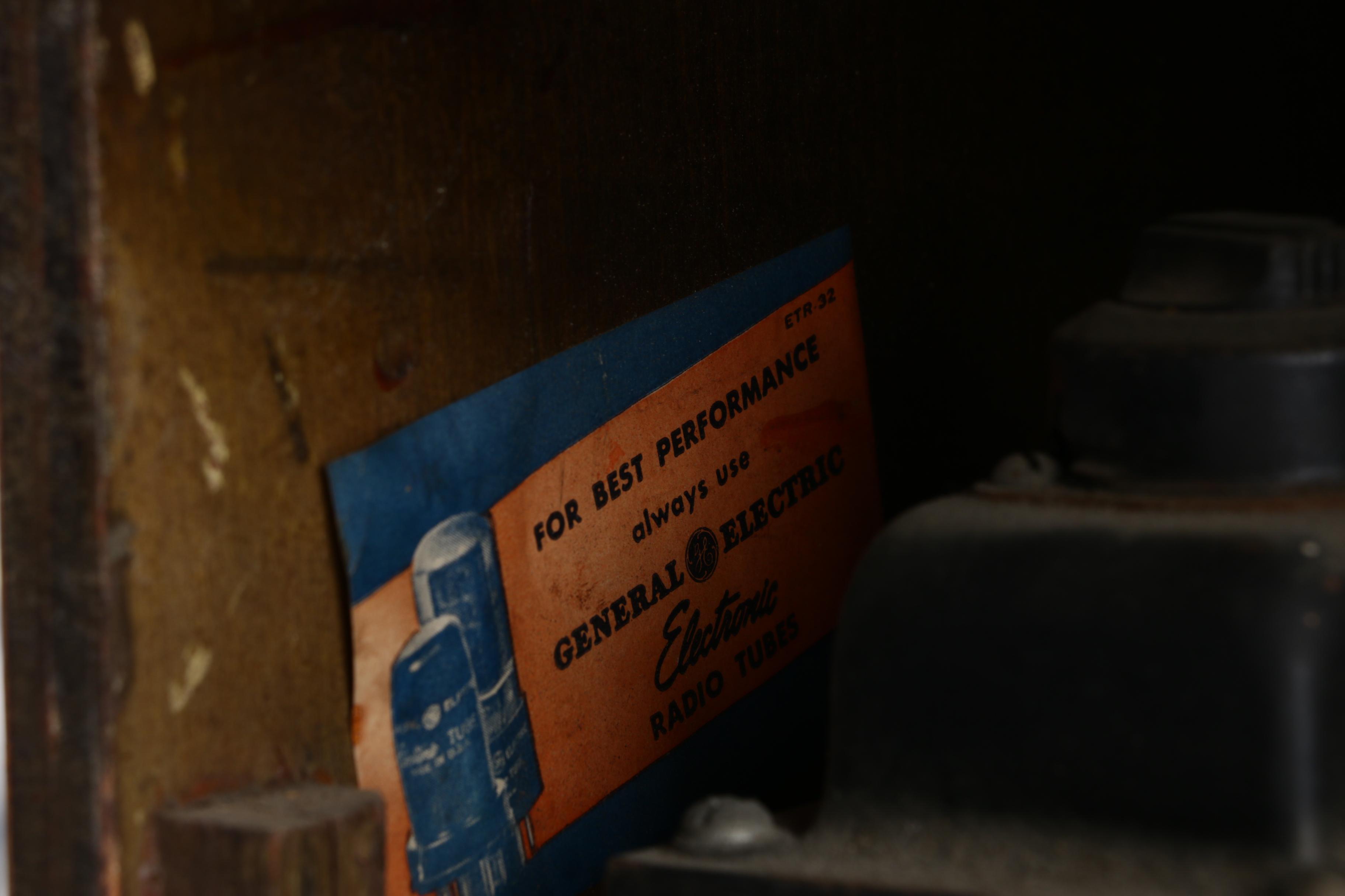 1949 General Electric Tabletop FM Radio, Model XFM-1