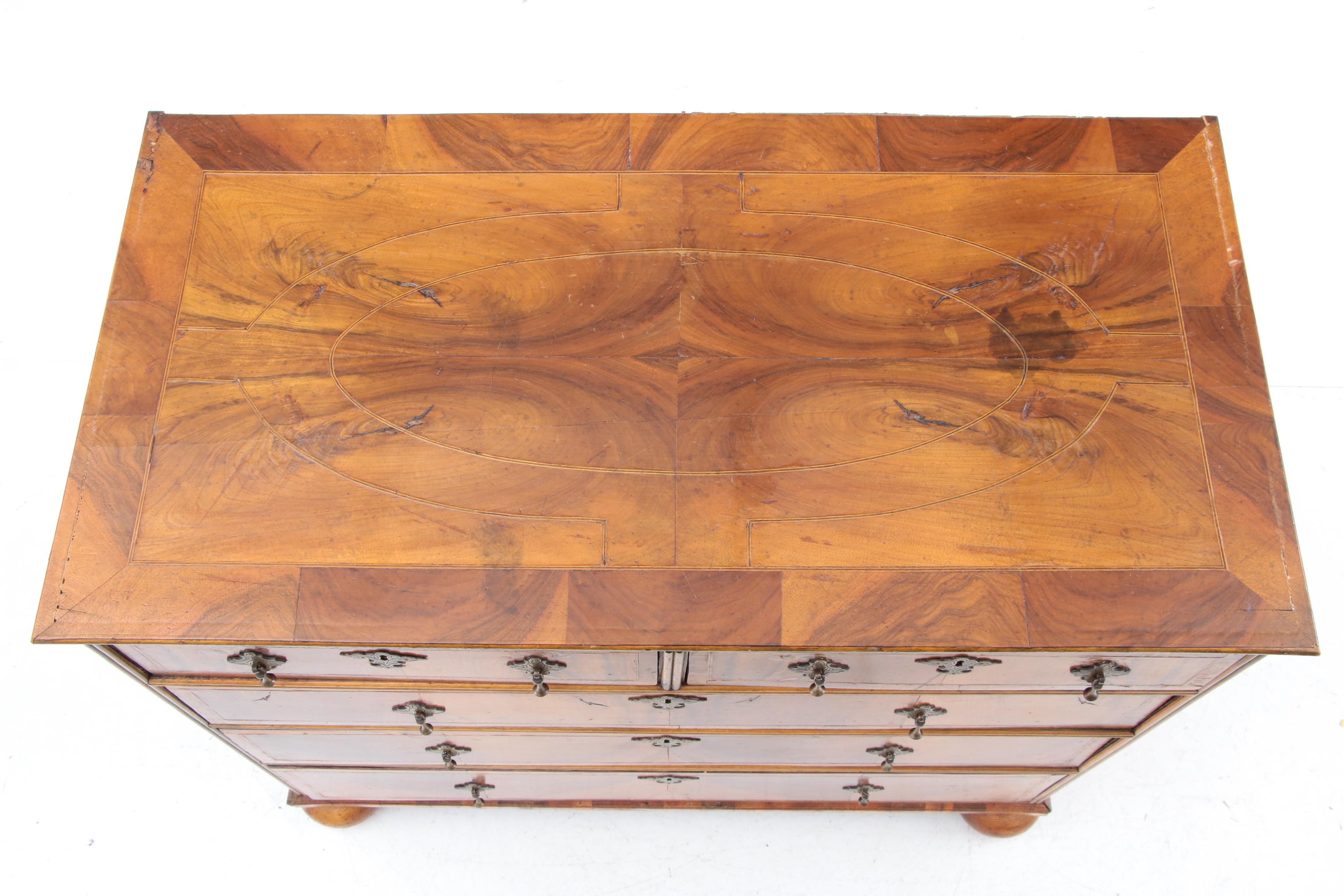 George I Walnut Chest of Drawers, Early 18th Century