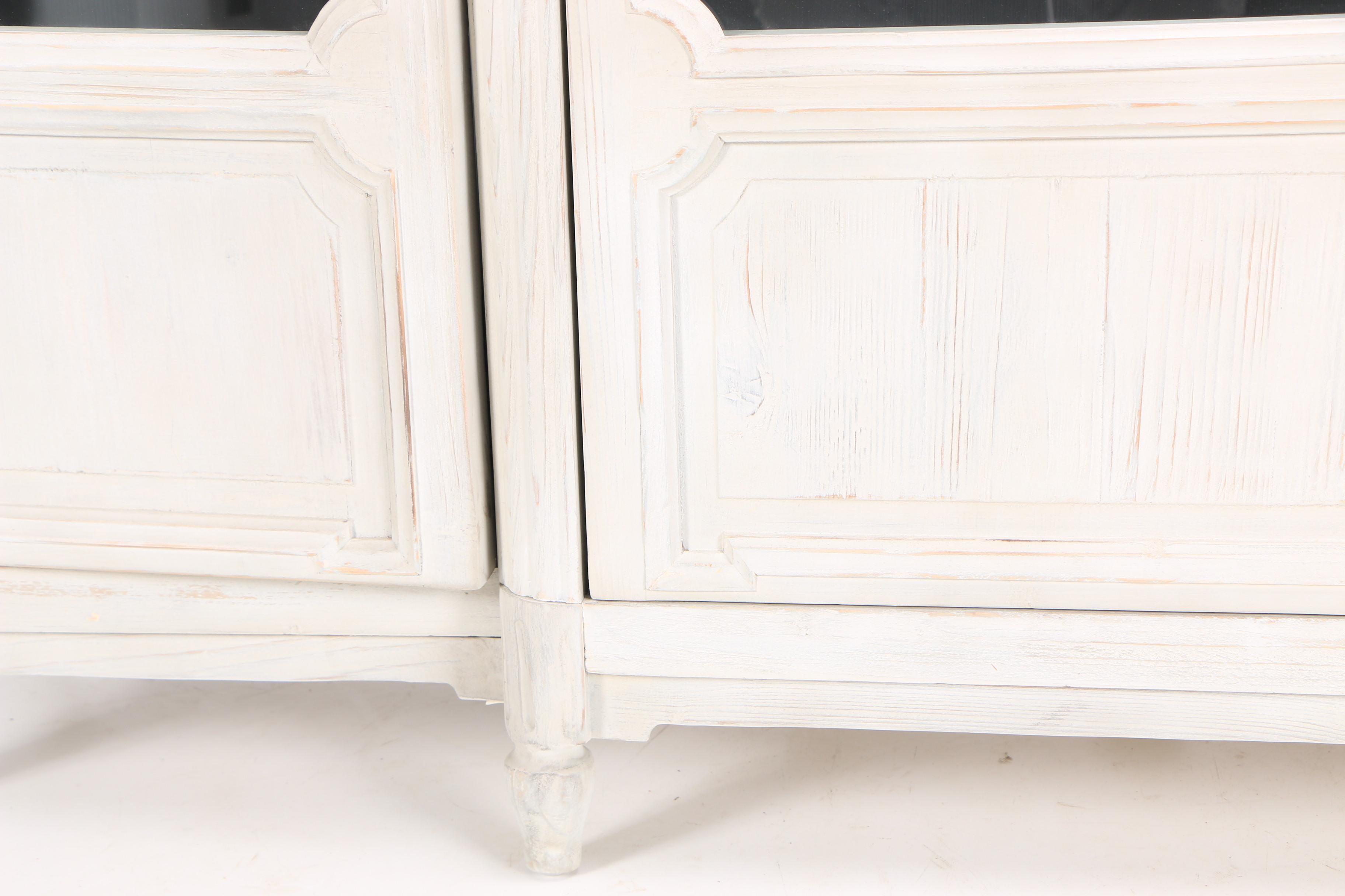 "Chantilly" Cabinet in French White
