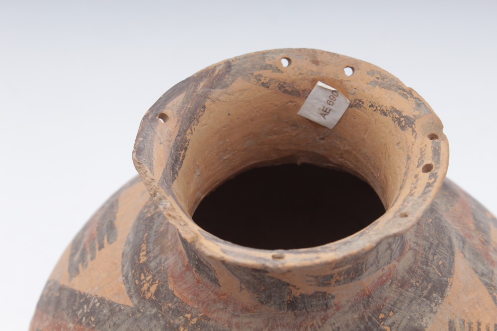 Archaistic Pottery Jars