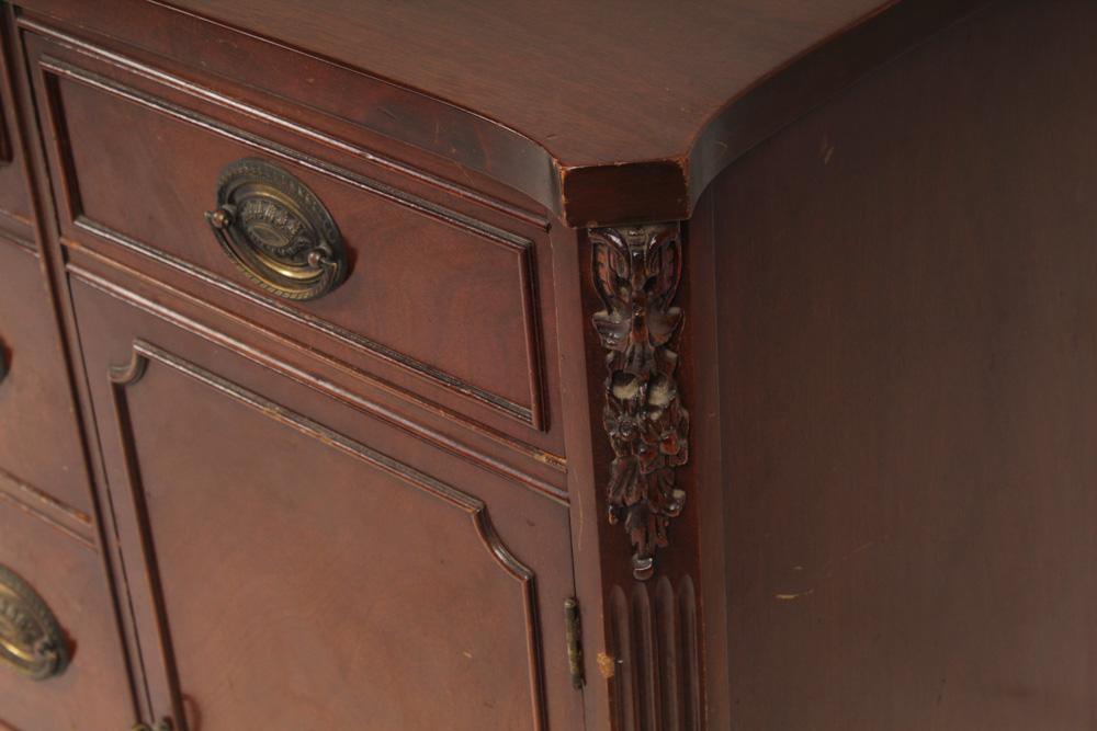 Vintage Hepplewhite Style Mahogany Veneer Credenza