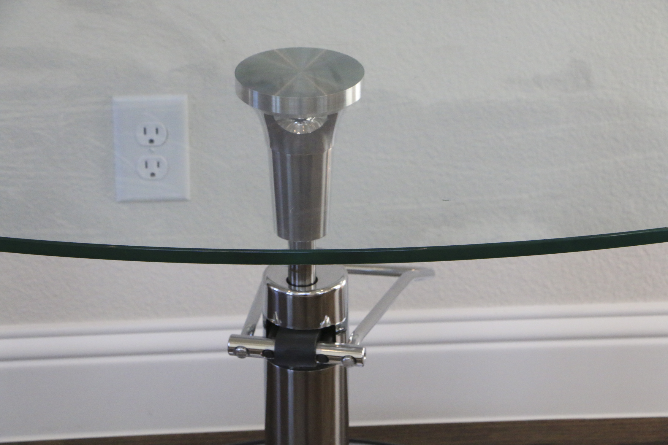 Hydra Design Glass Top Adjustable Coffee Table