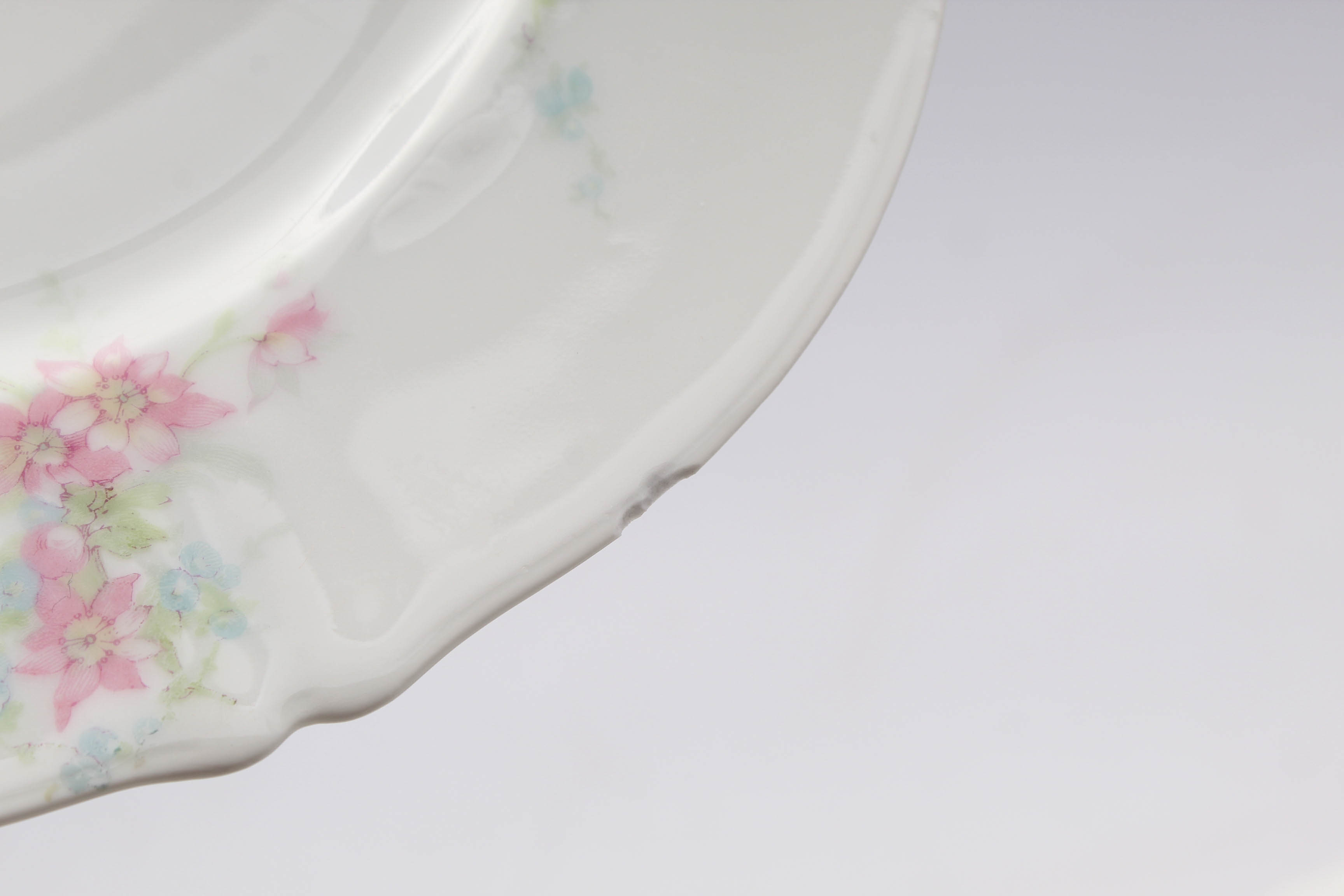 Theodore Haviland Limoges Schleiger 1014-2 Porcelain Dinner Service for 10