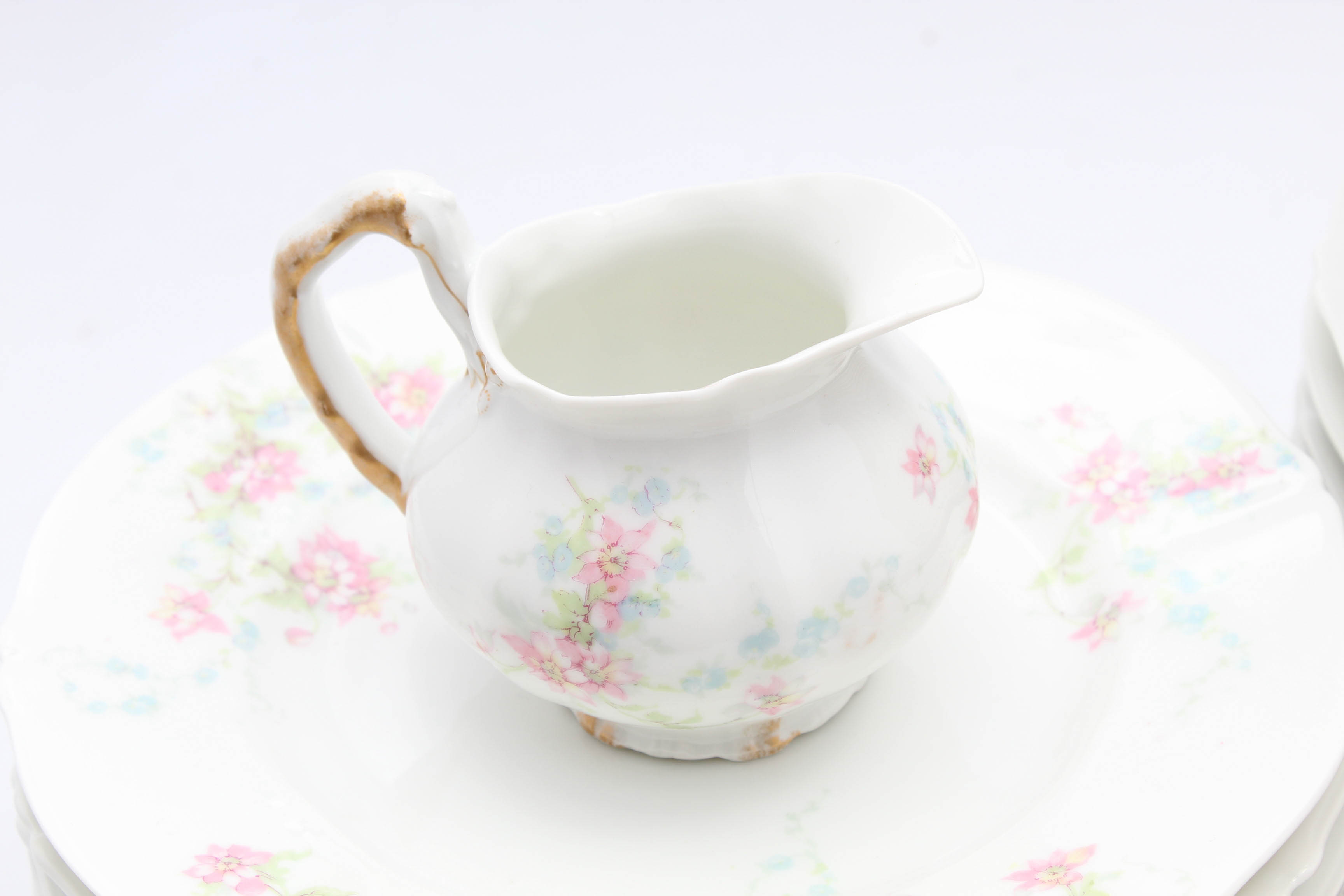 Theodore Haviland Limoges Schleiger 1014-2 Porcelain Dinner Service for 10