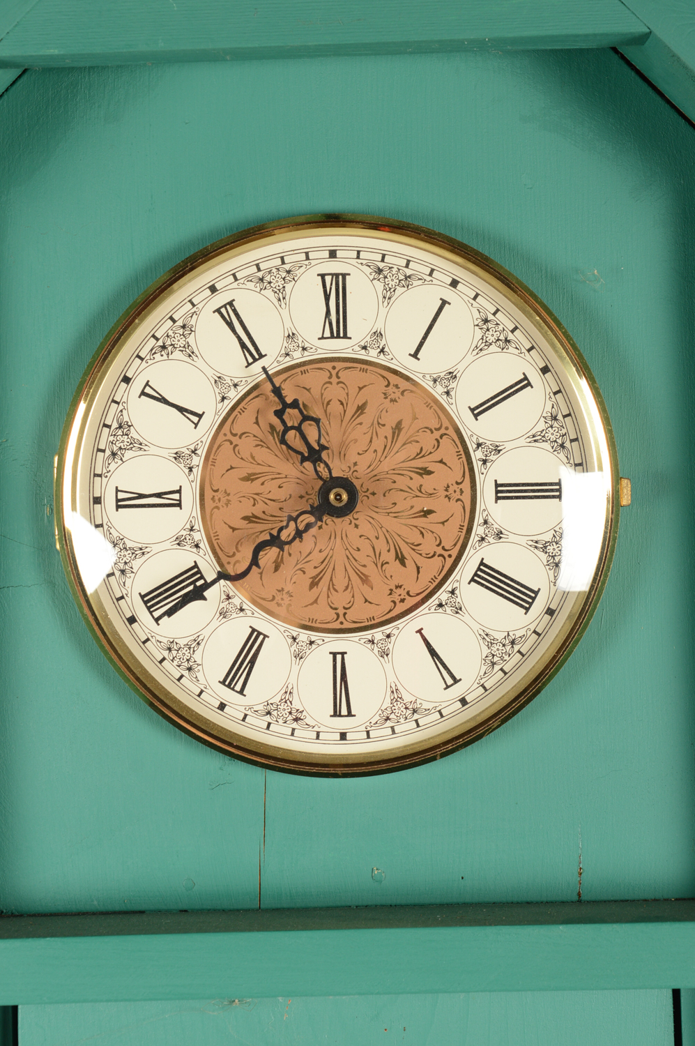 Quartz Clock in Painted Wood Cabinet