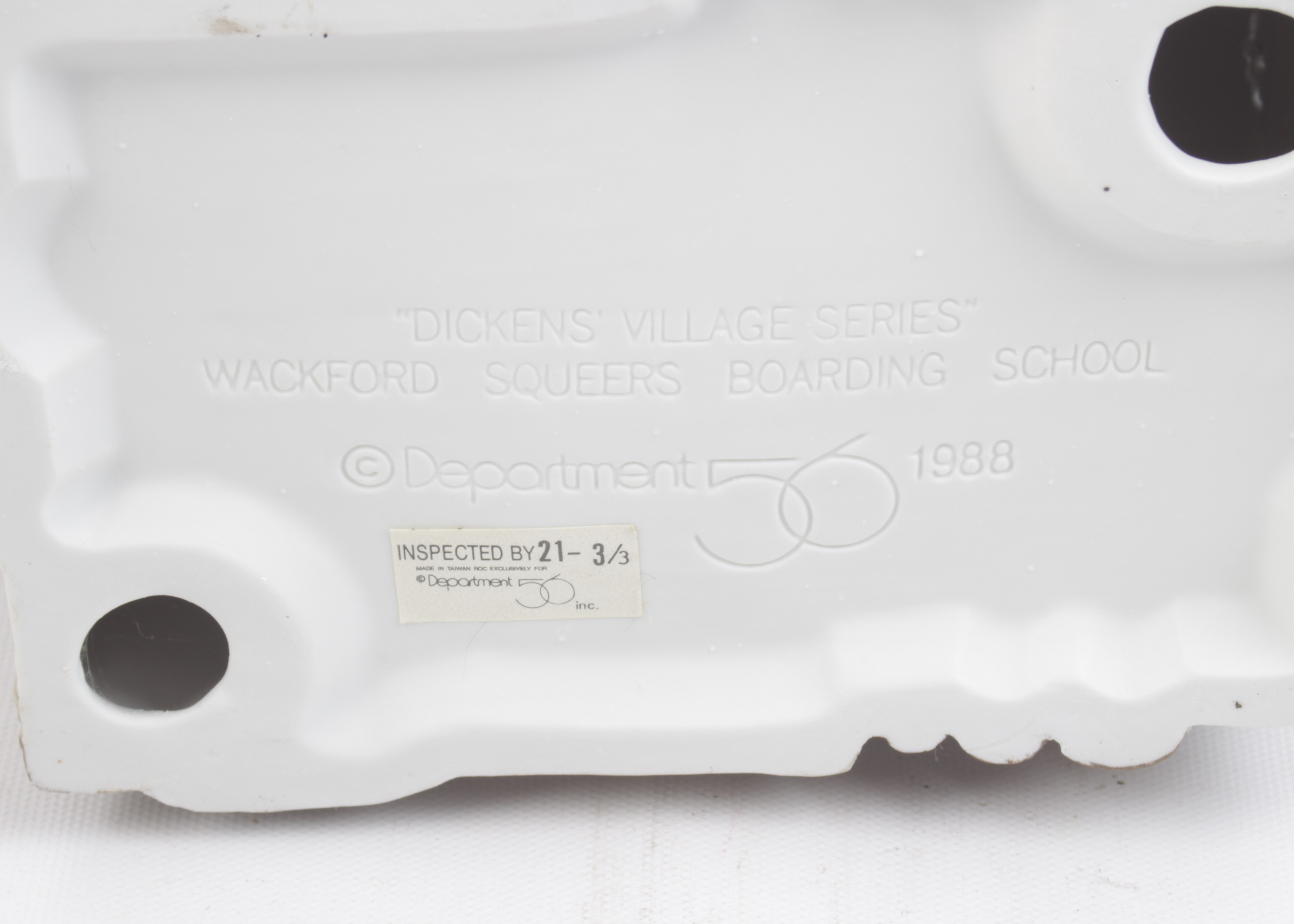 Dept. 56 The Heritage Dickens' Village Collection Porcelain Houses