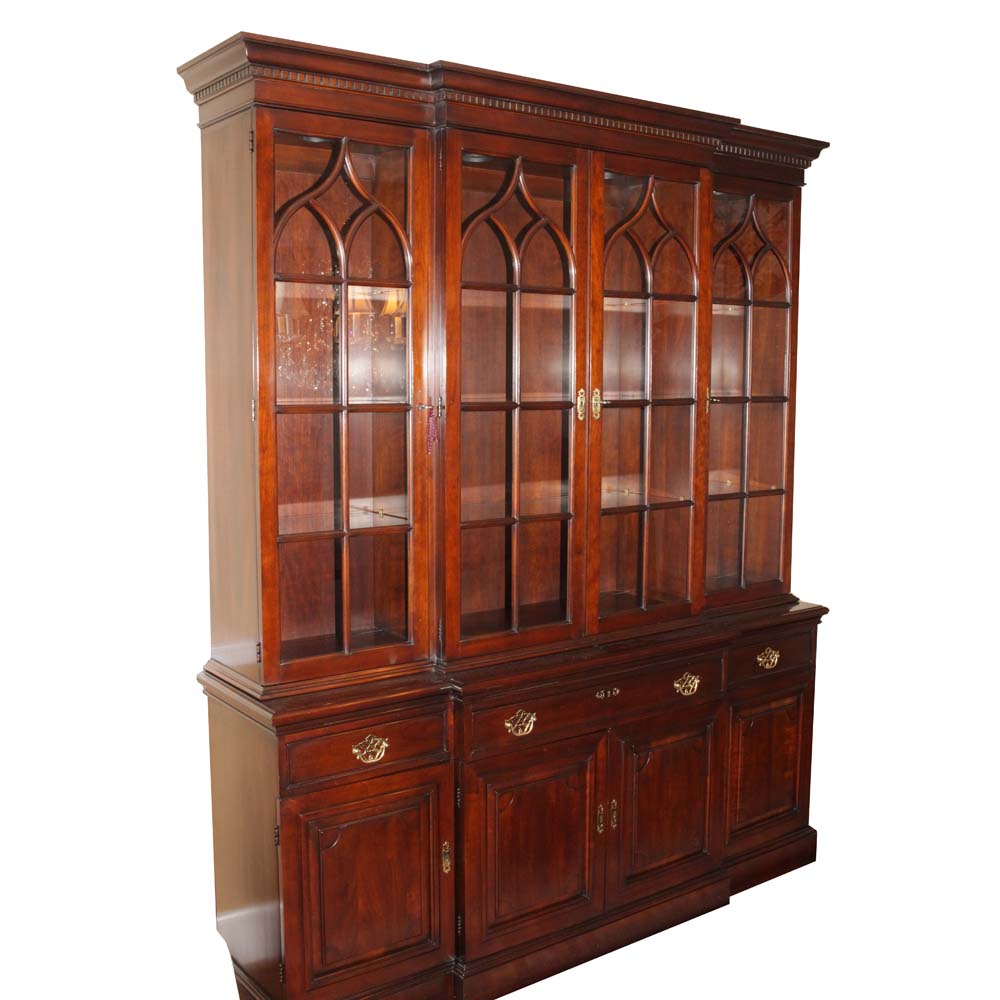 Statton Chippendale Style Breakfront China Cabinet